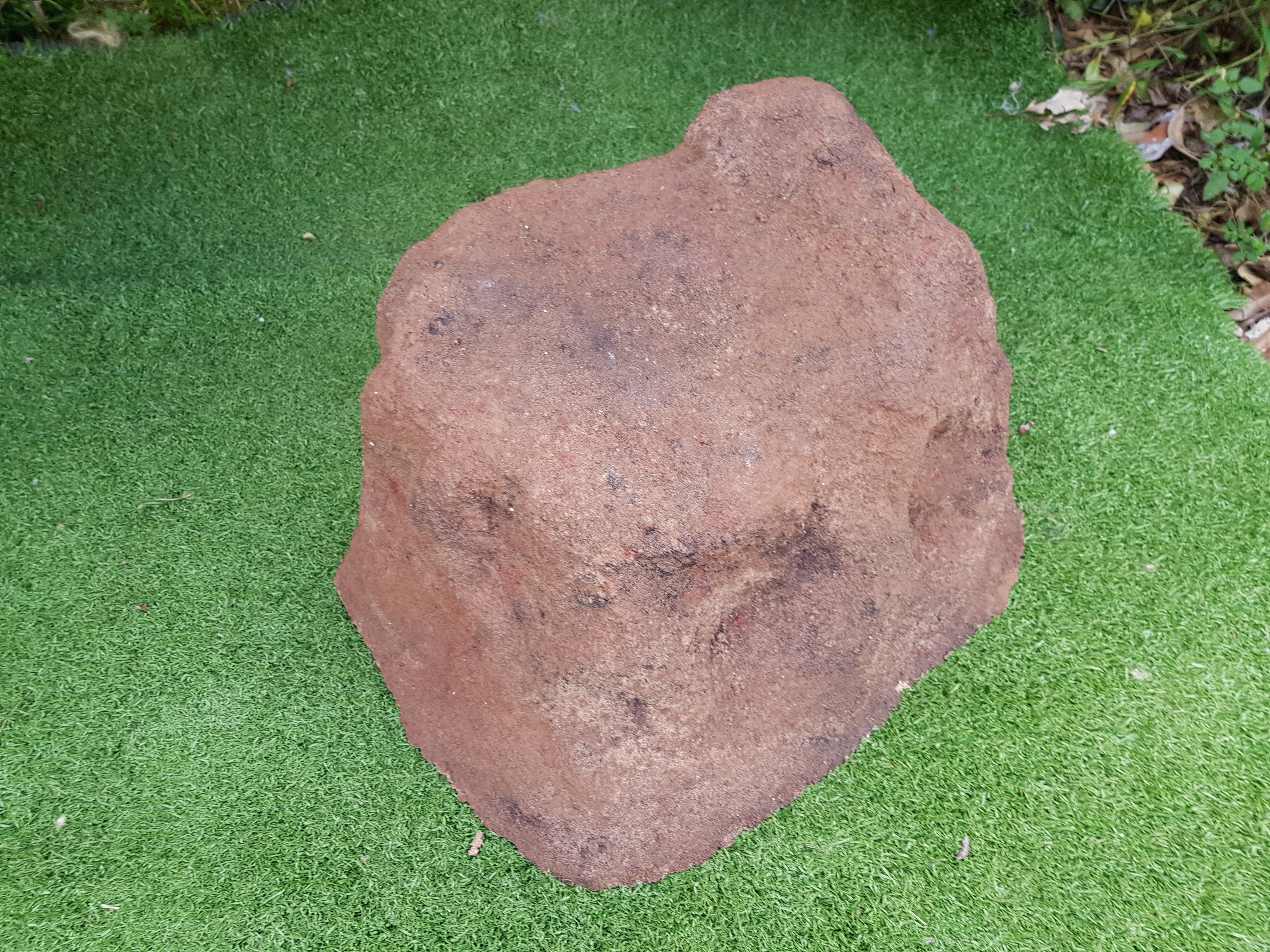 Memorial Rock Urn 1660 Large Brown