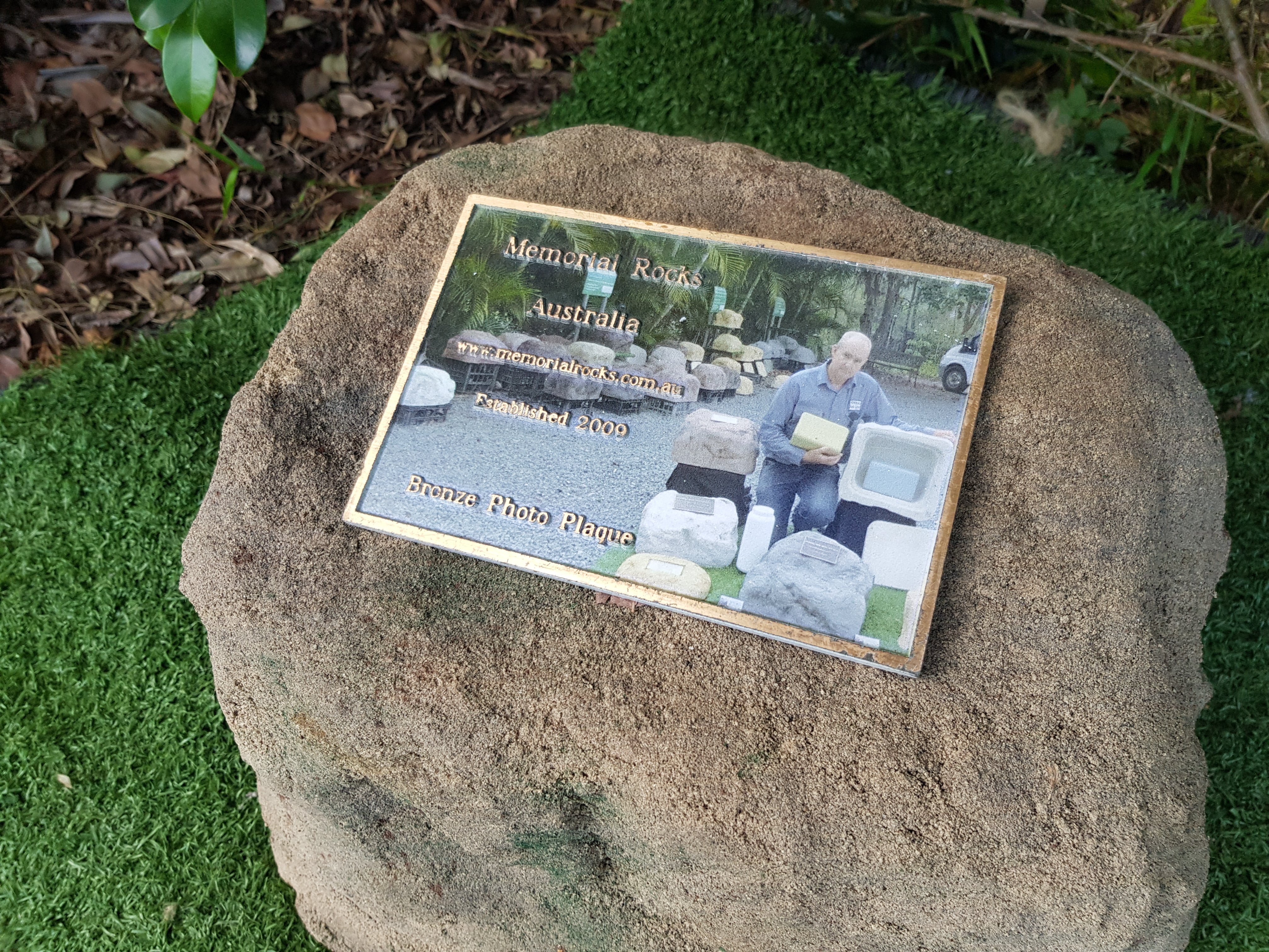 Memorial Rock Urn 1664 Large Sandstone