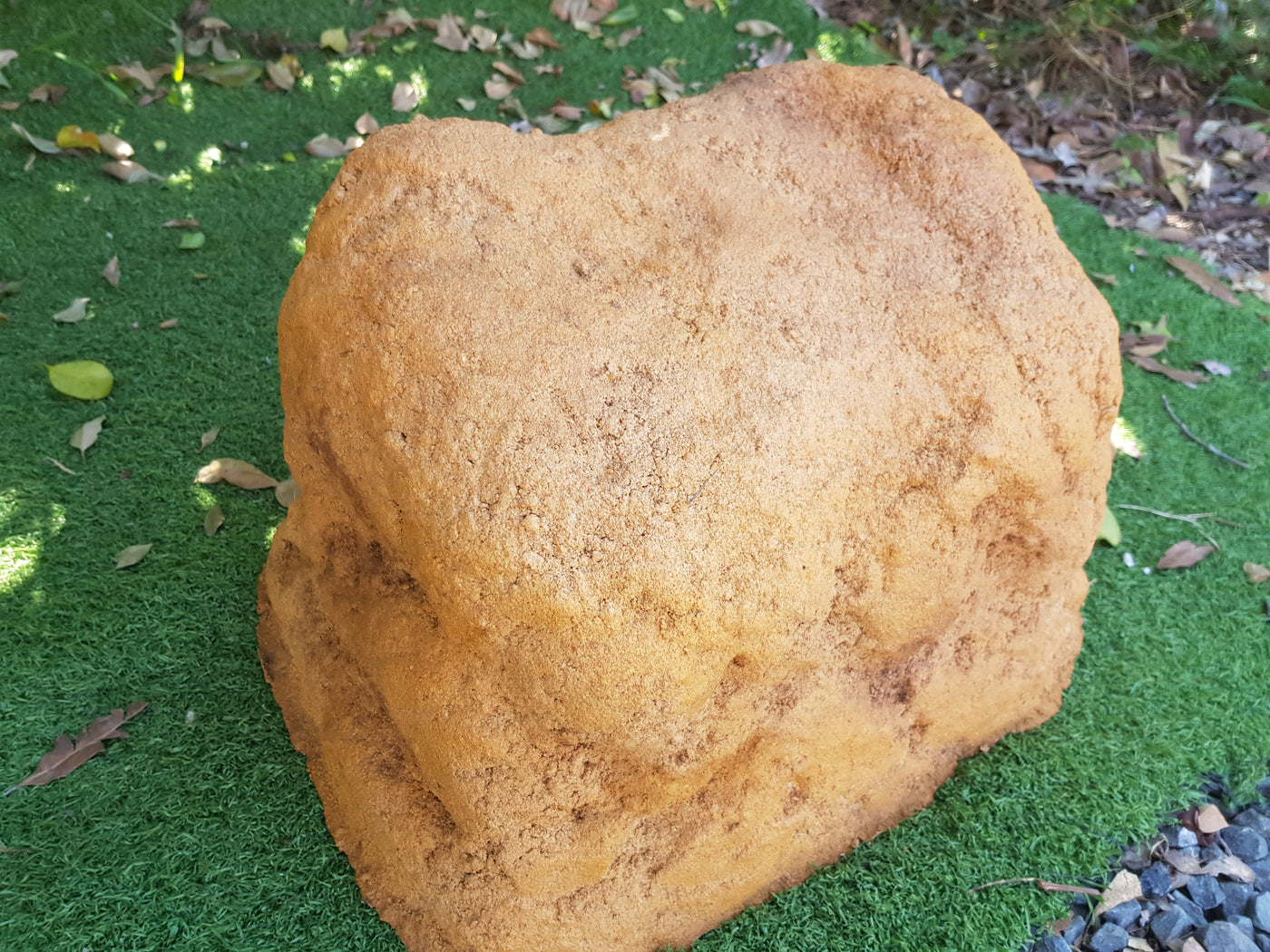 Outdoor funerary product to hold cremated ashes – Memorial Rocks Australia