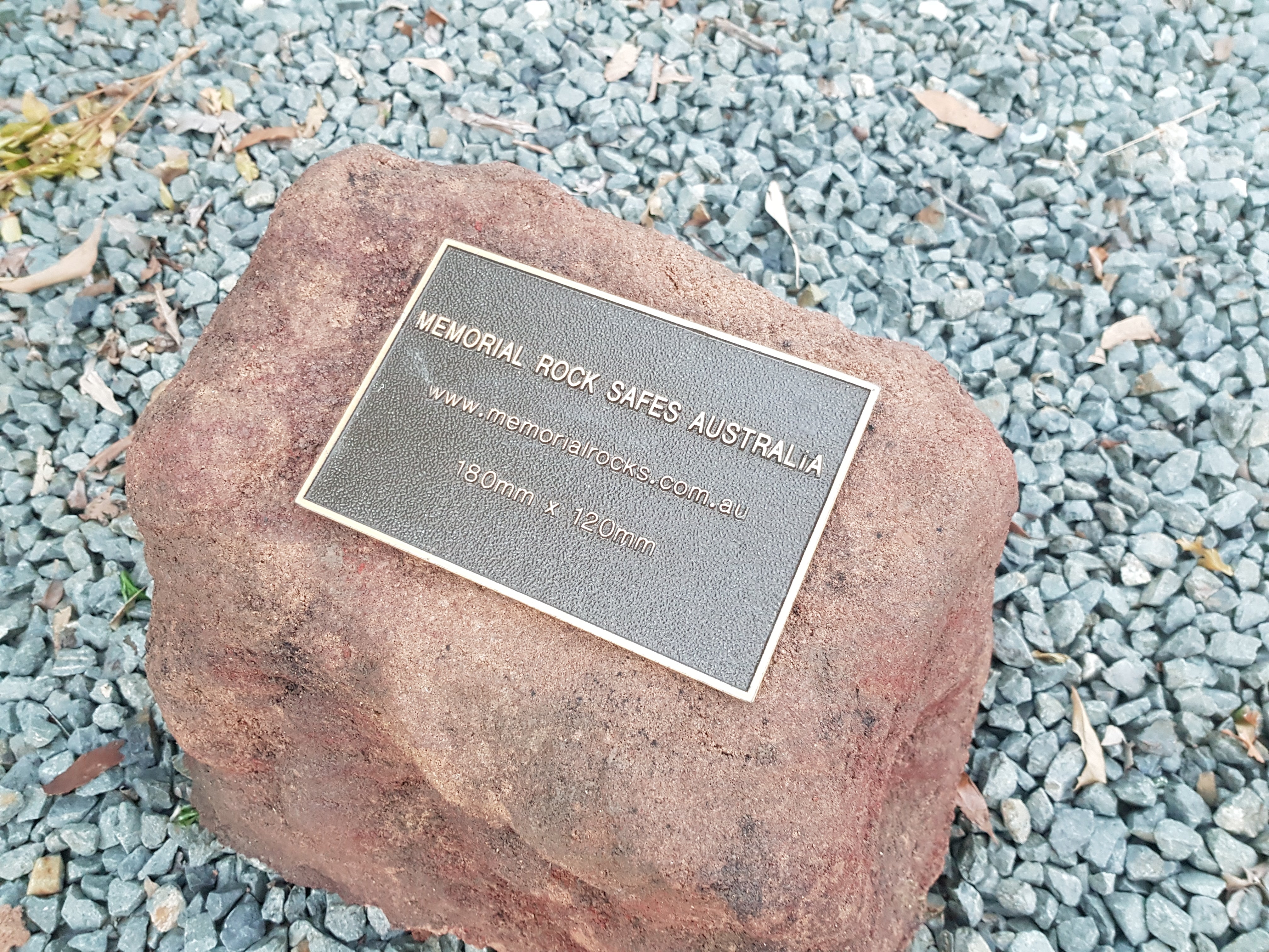 Memorial Rock Urn 1680 Large Brown