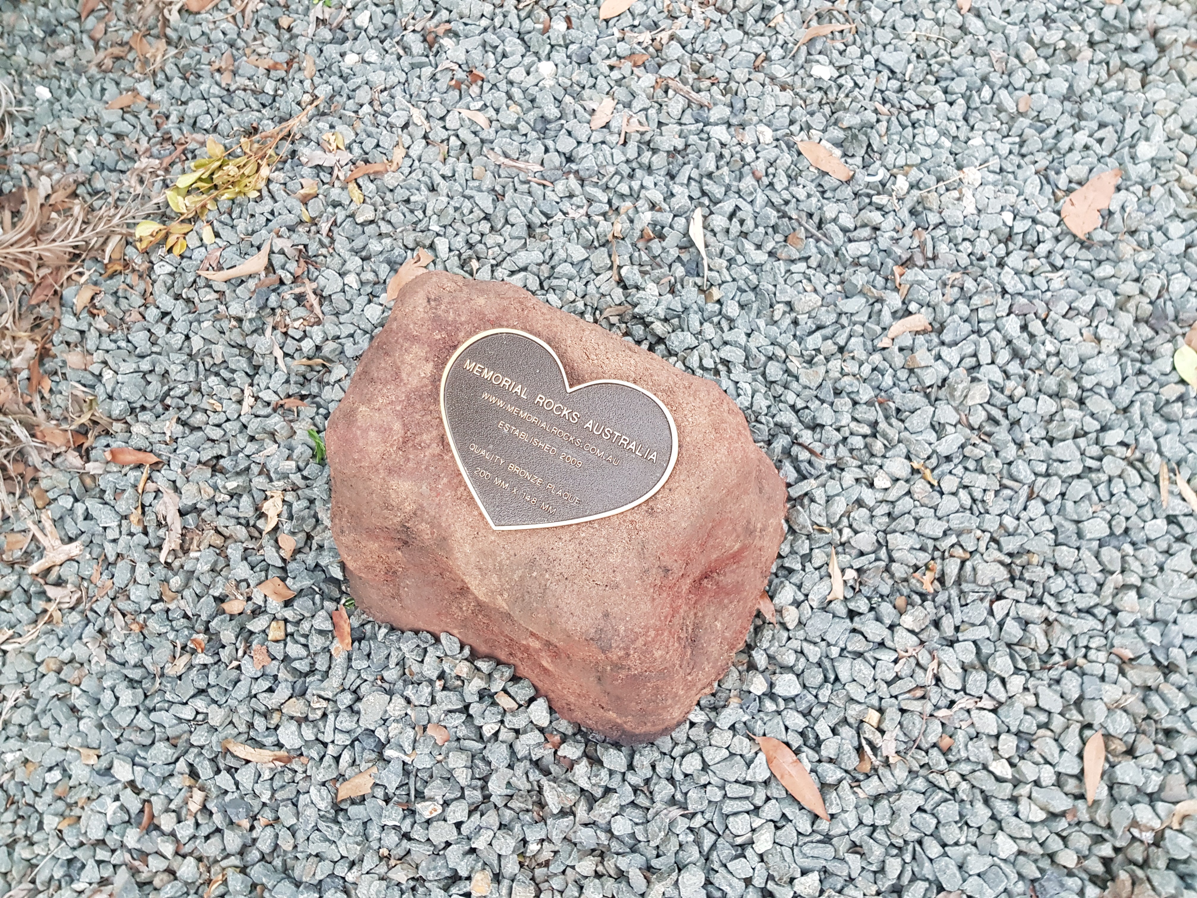 Memorial Rock Urn 1680 Large Brown