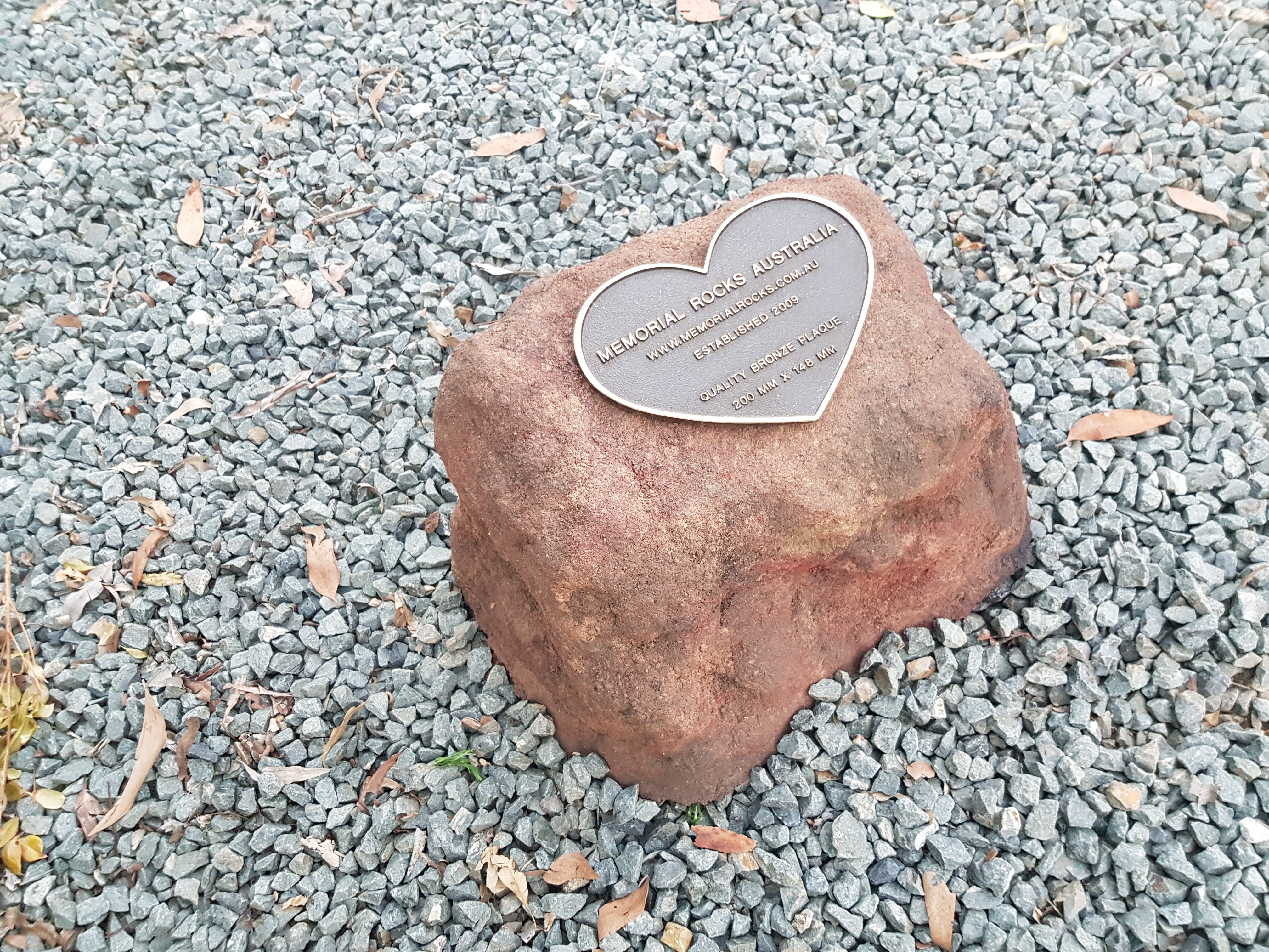 Memorial Rock Urn 1680 Large Brown