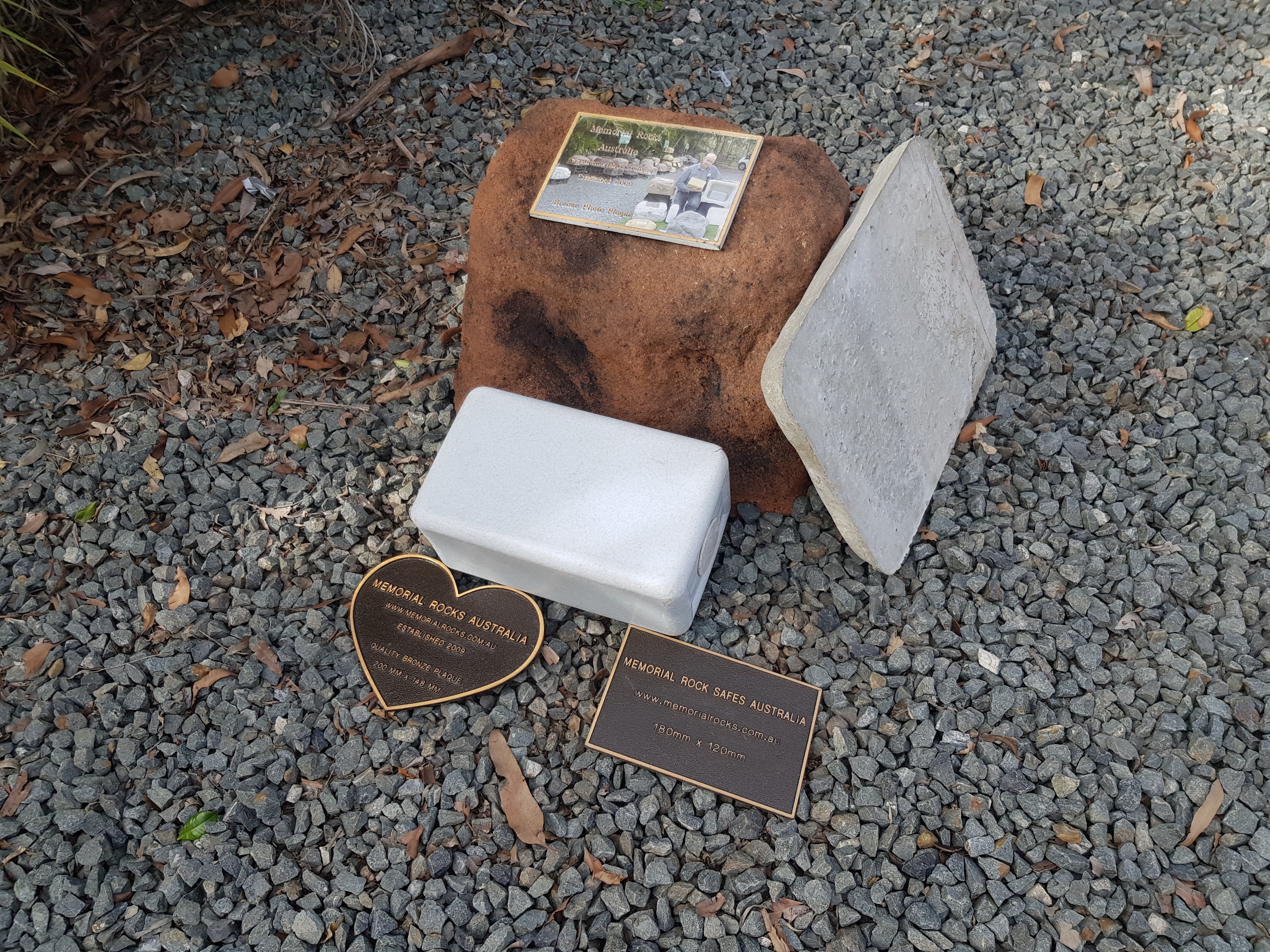 Memorial Rock Urn 1684 Large Brown