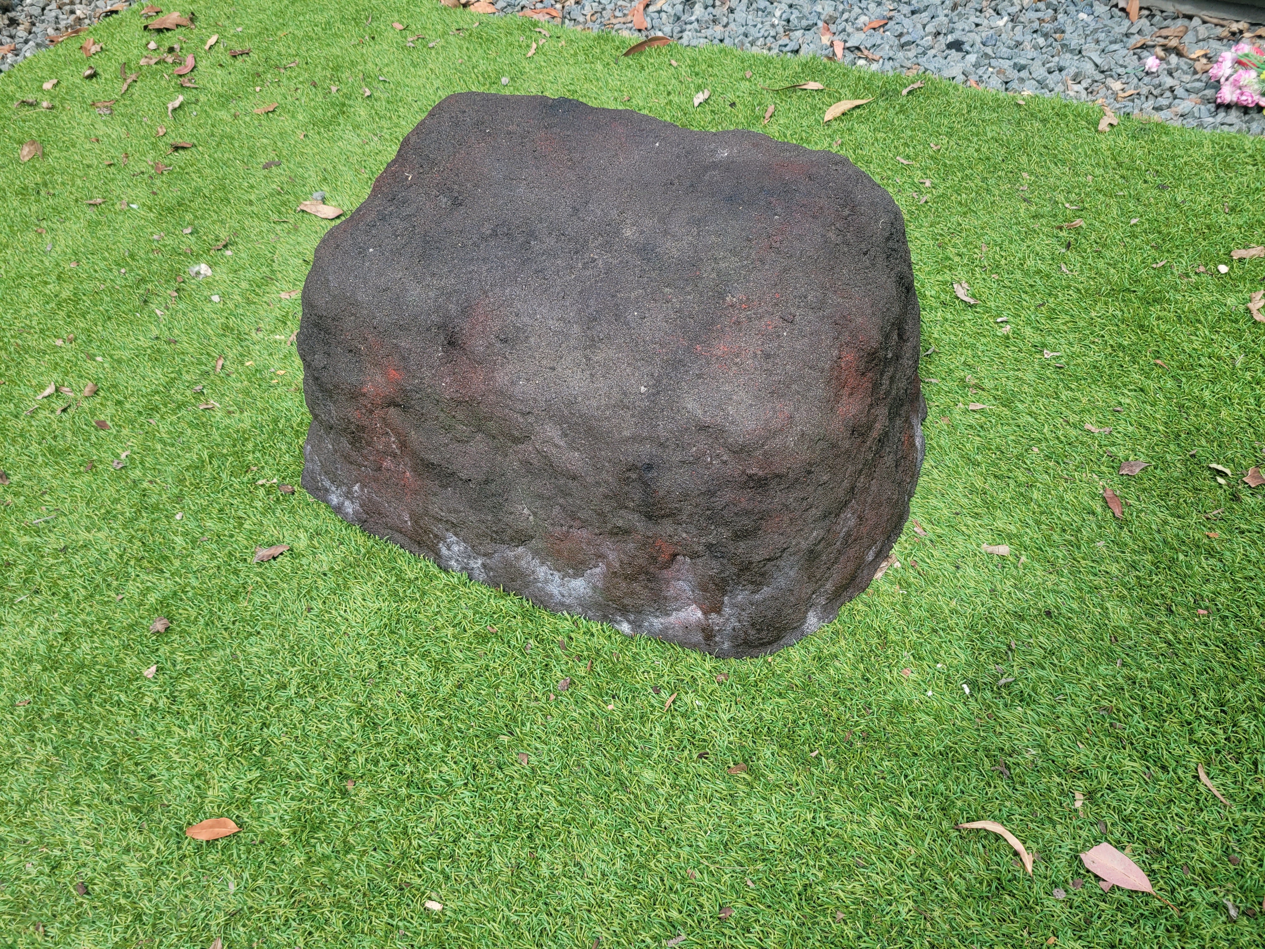 Memorial Rock Urn 1832 Extra-Large Black