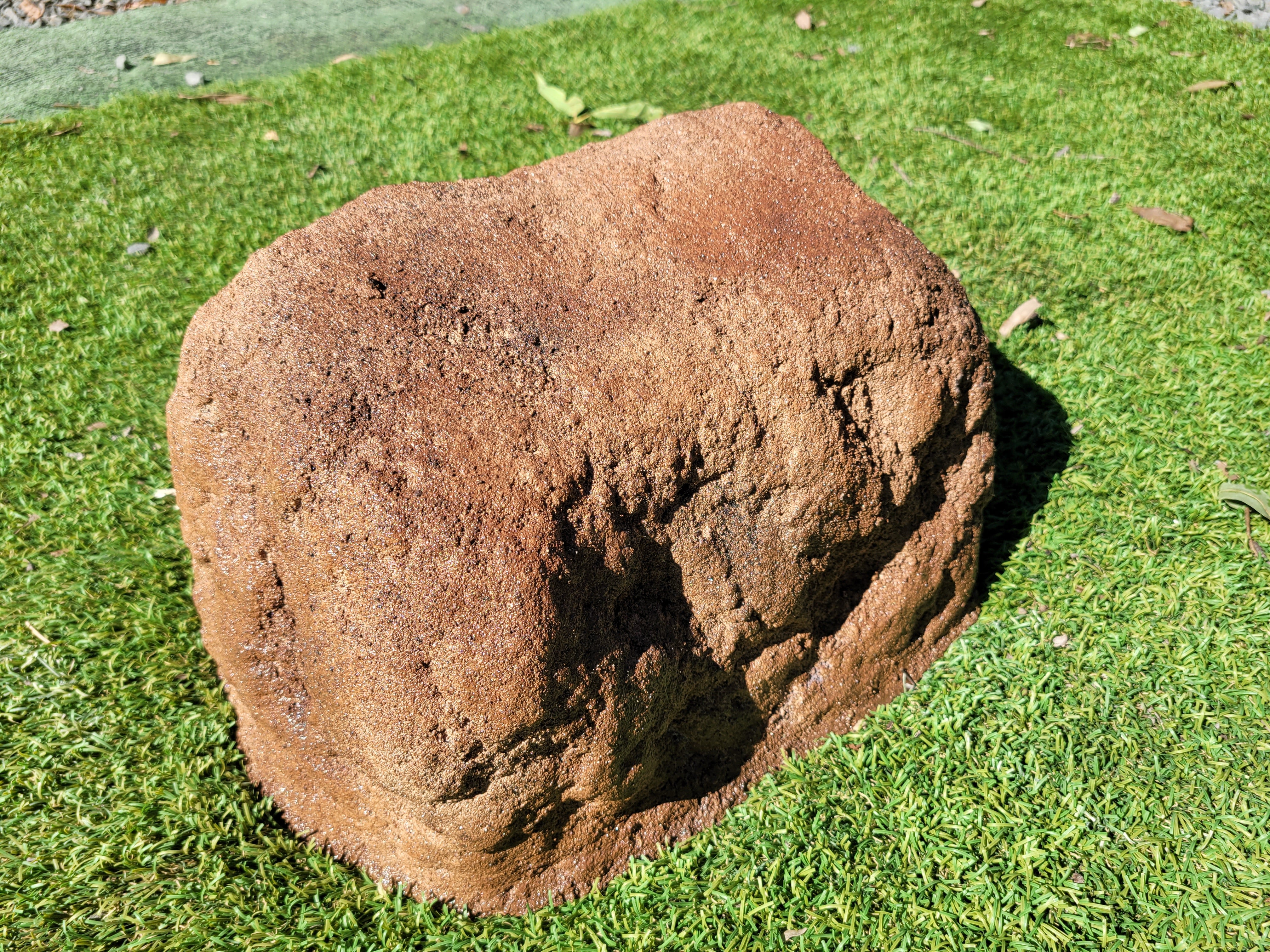 Memorial Rock Urn 1855 Regular Brown