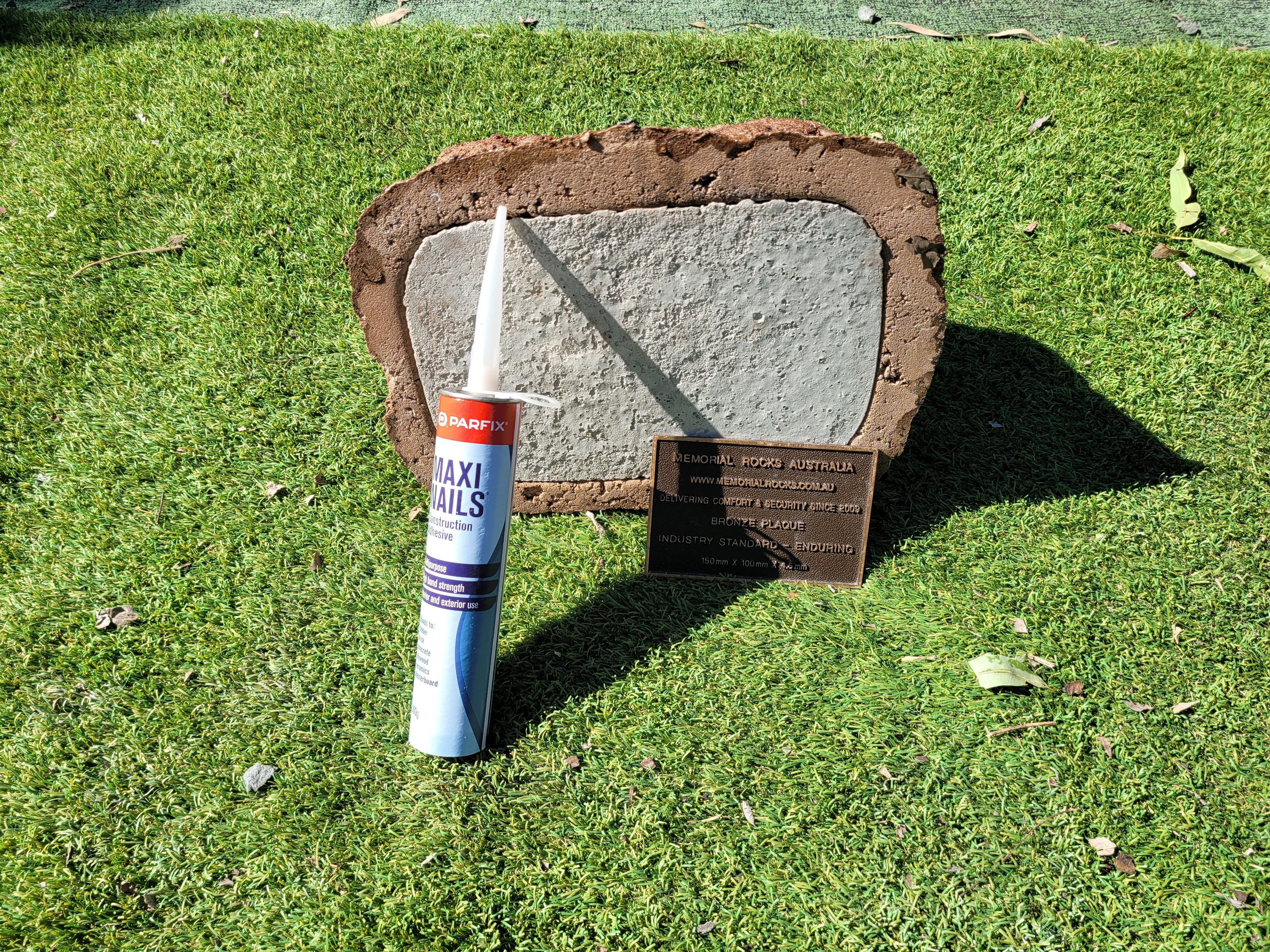 Memorial Rock Urn 1856 Regular Brown