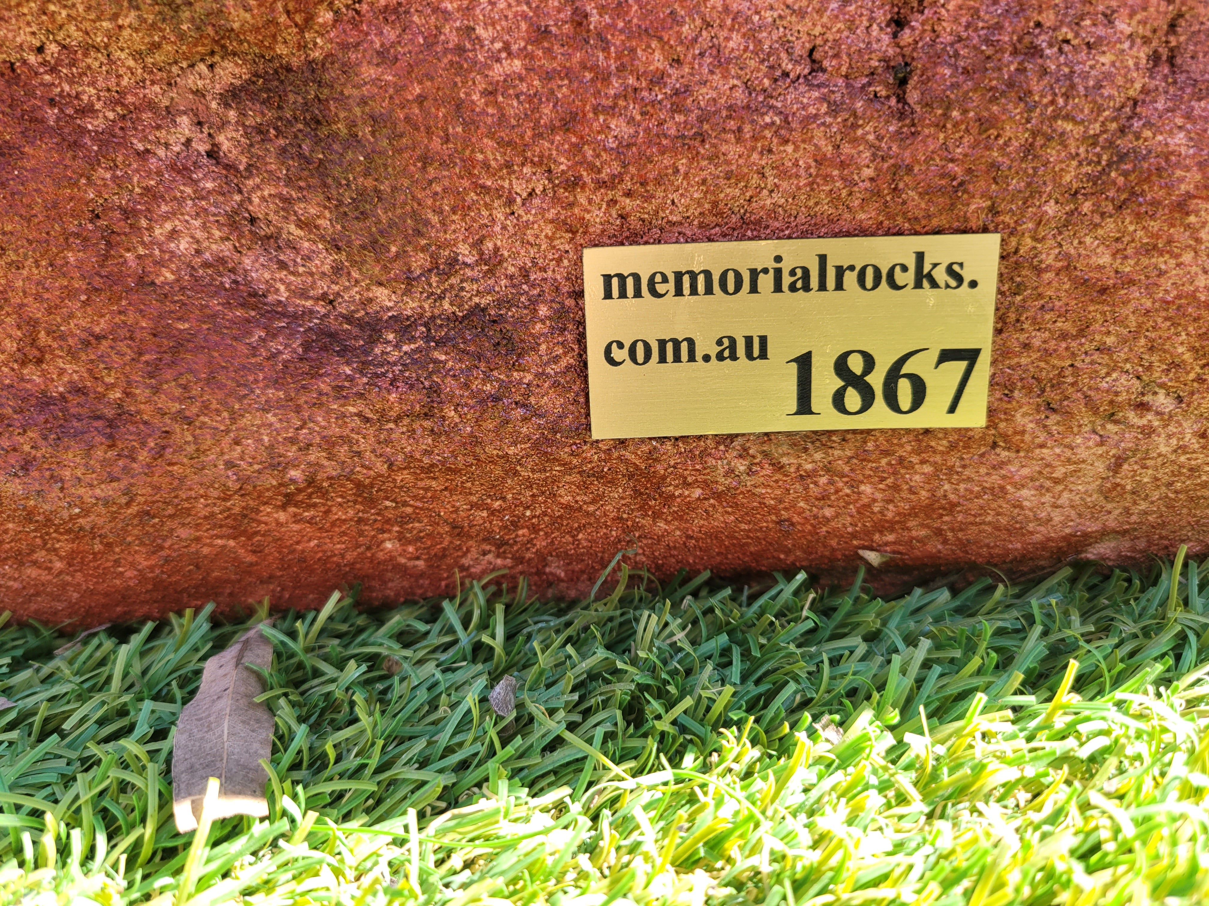 Memorial Rock Urn 1867 Large Double Pink / Red