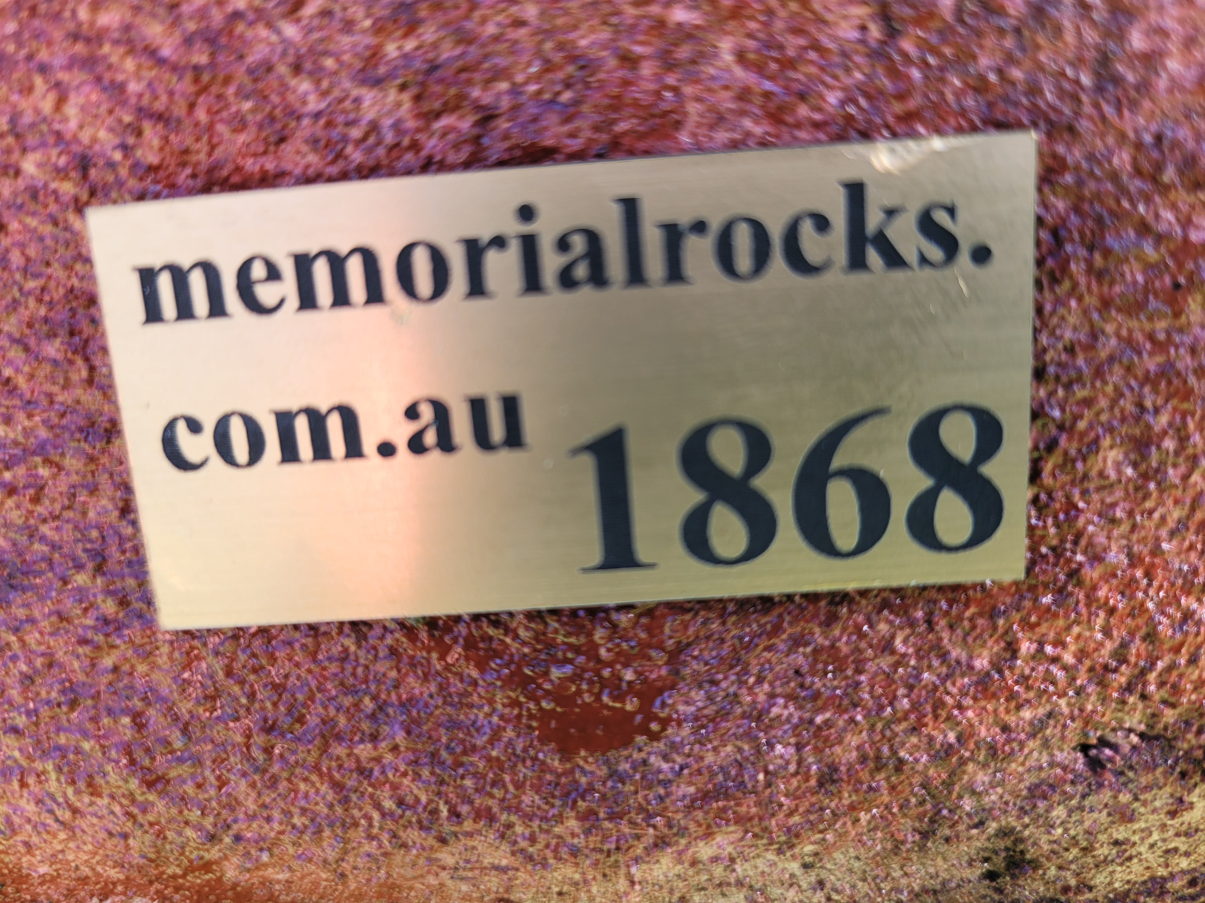 Memorial Rock Urn 1868 Large Double Pink / Red