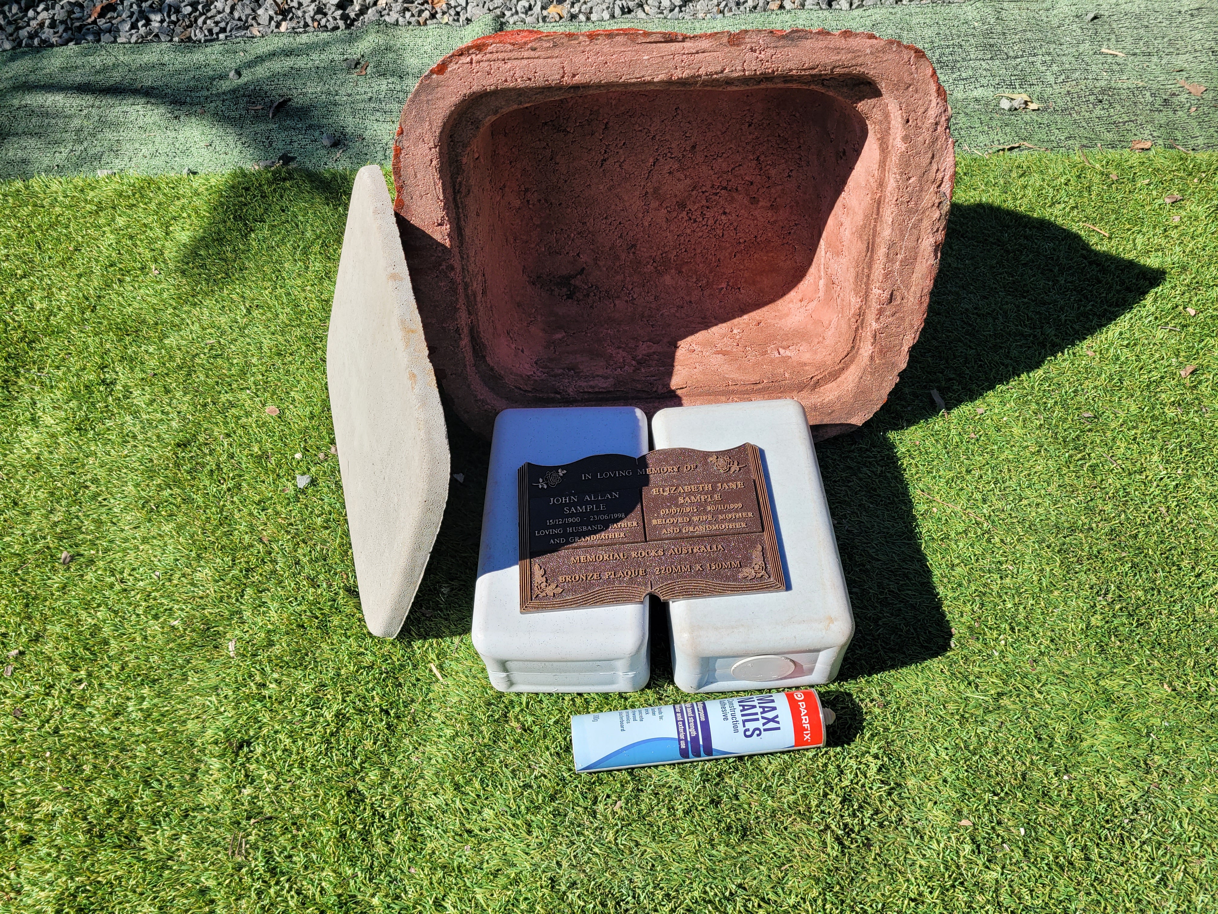 Memorial Rock Urn 1868 Large Double Pink / Red