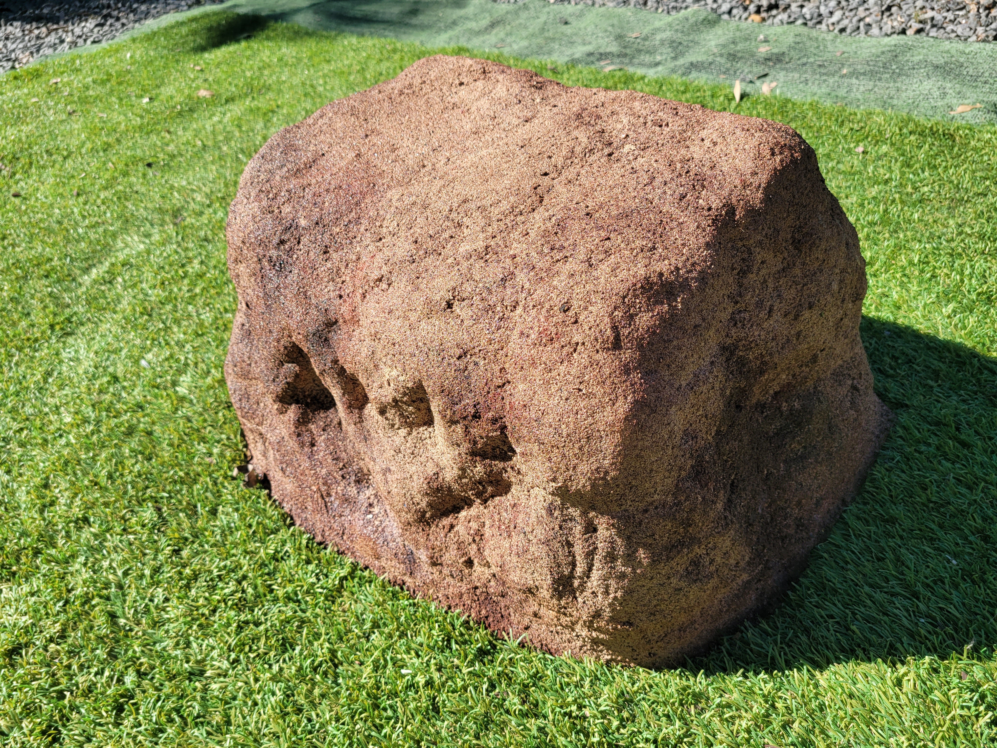 Memorial Rock Urn 1876 Large Double Brown