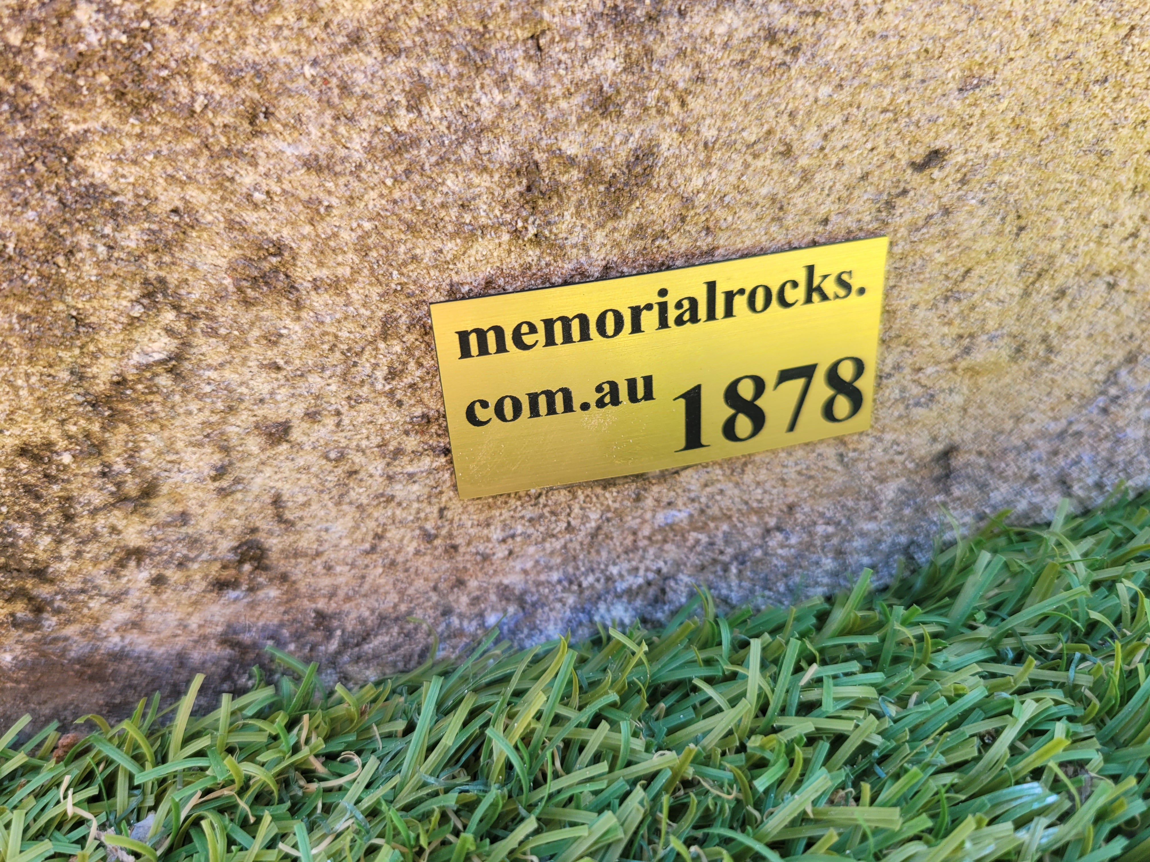 Memorial Rock Urn 1878 Large Double Natural Riversand