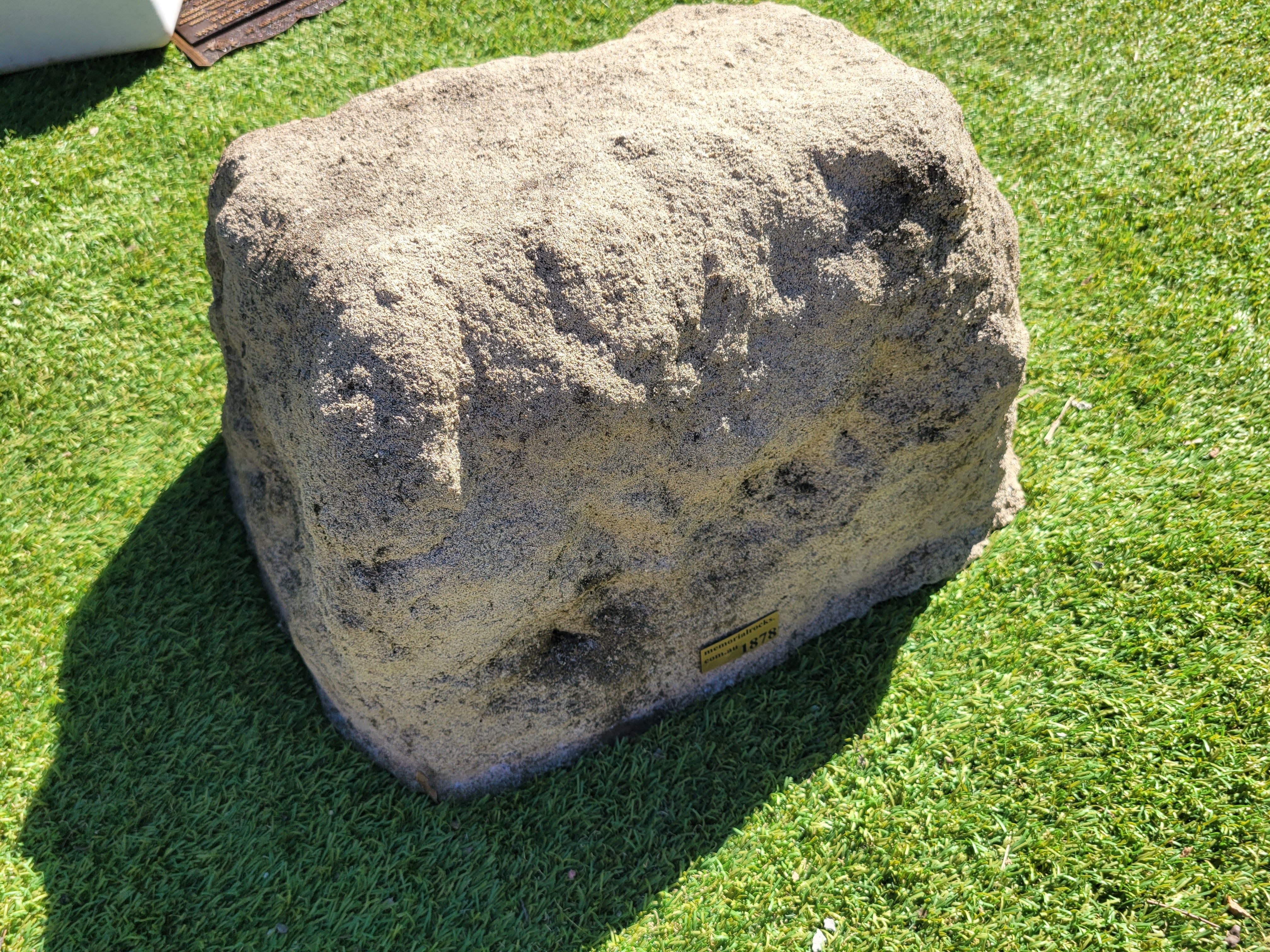Memorial Rock Urn 1878 Large Double Natural Riversand