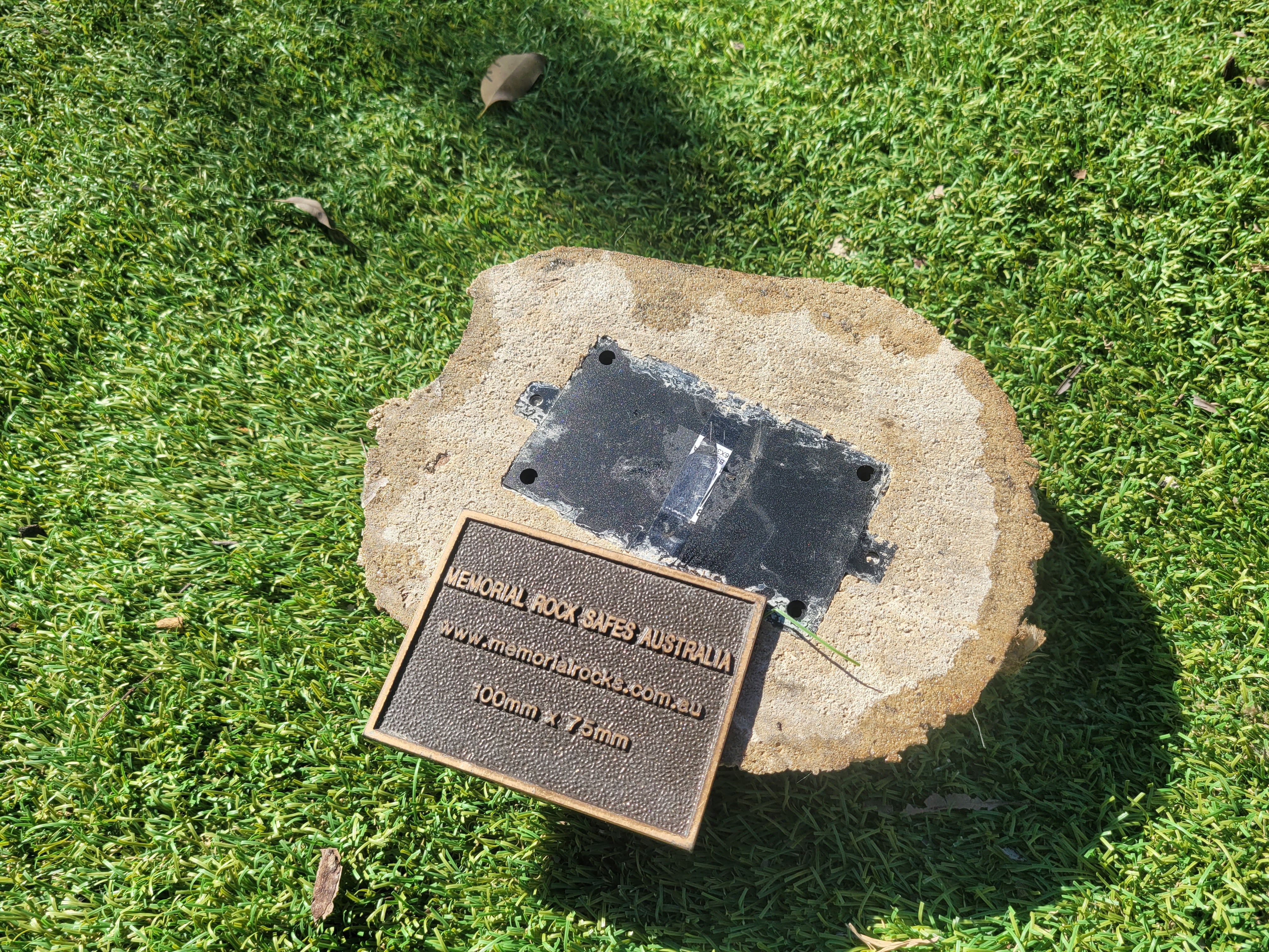 Partial Ash Rock Urn PA 1882 Natural Riversand