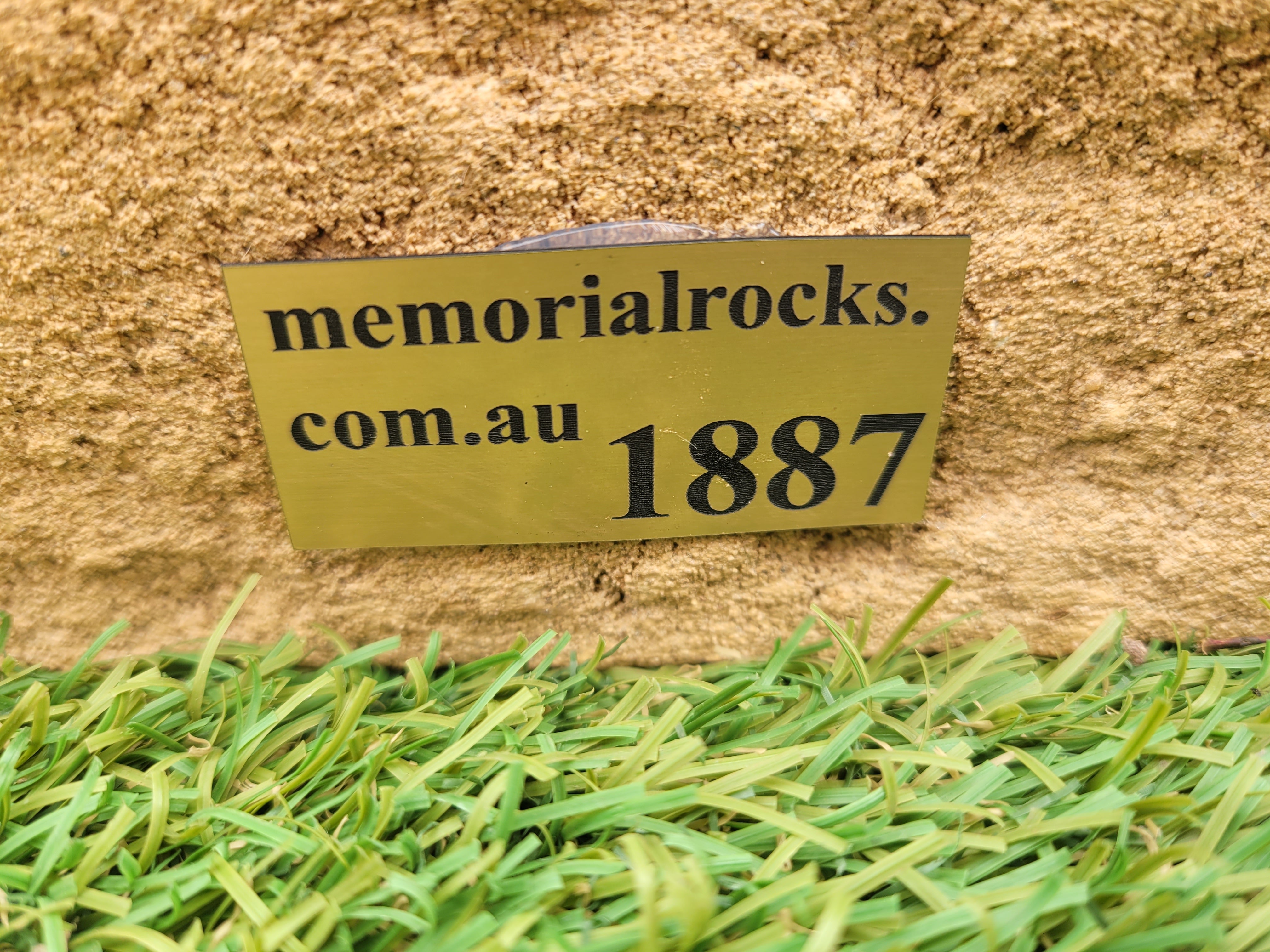 Memorial Rock Urn 1887 Regular Sandstone