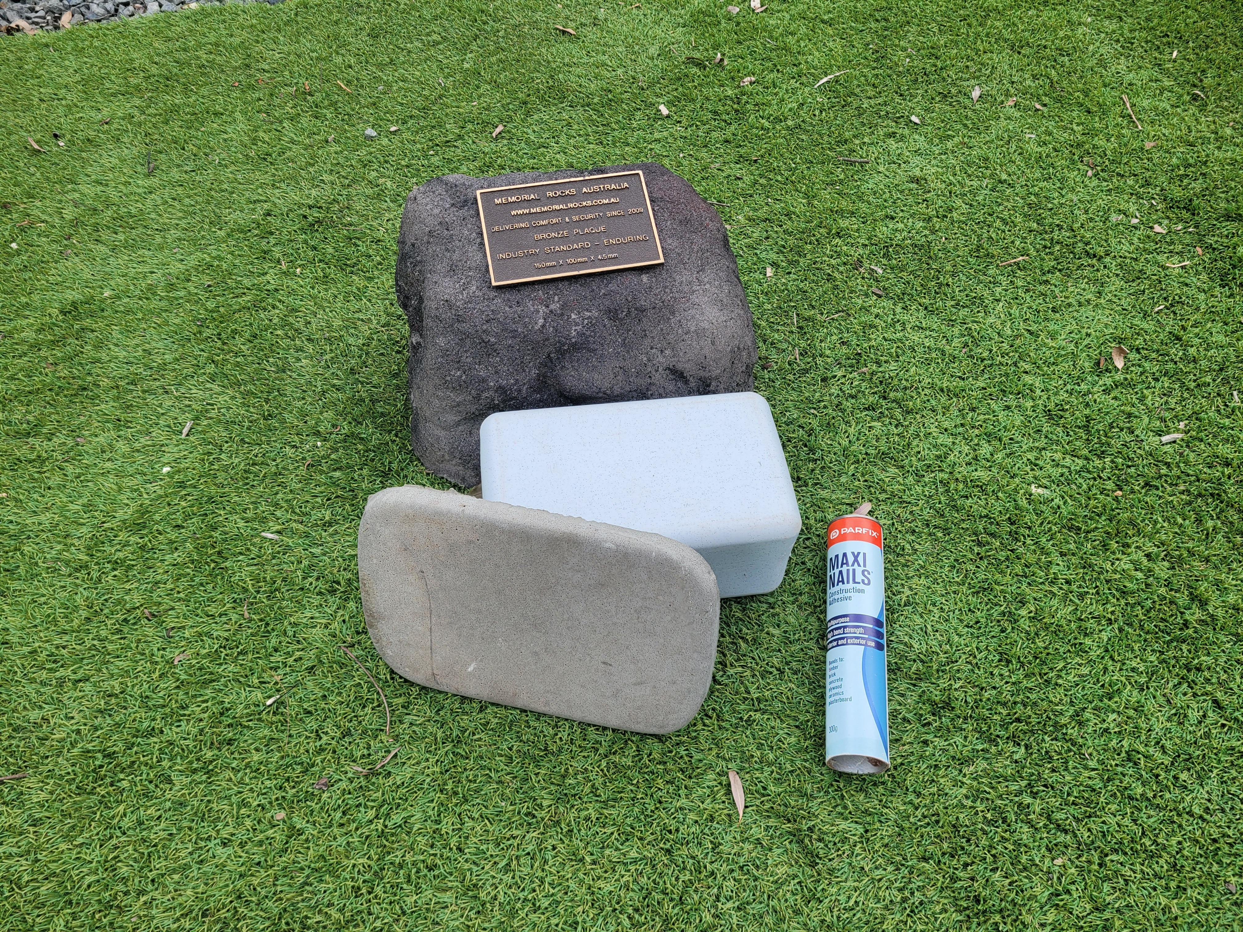 Memorial Rock Urn 1890 Regular Black