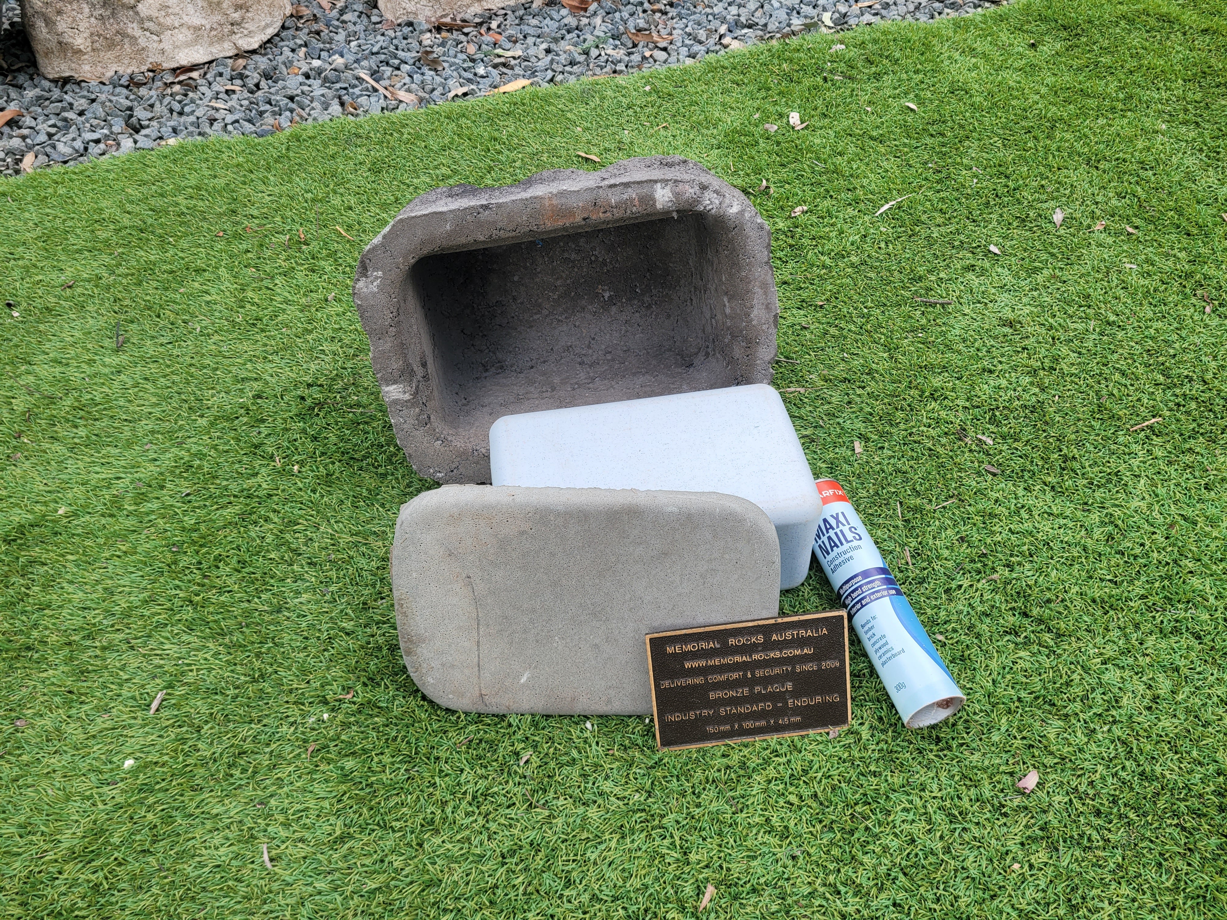 Memorial Rock Urn 1890 Regular Black