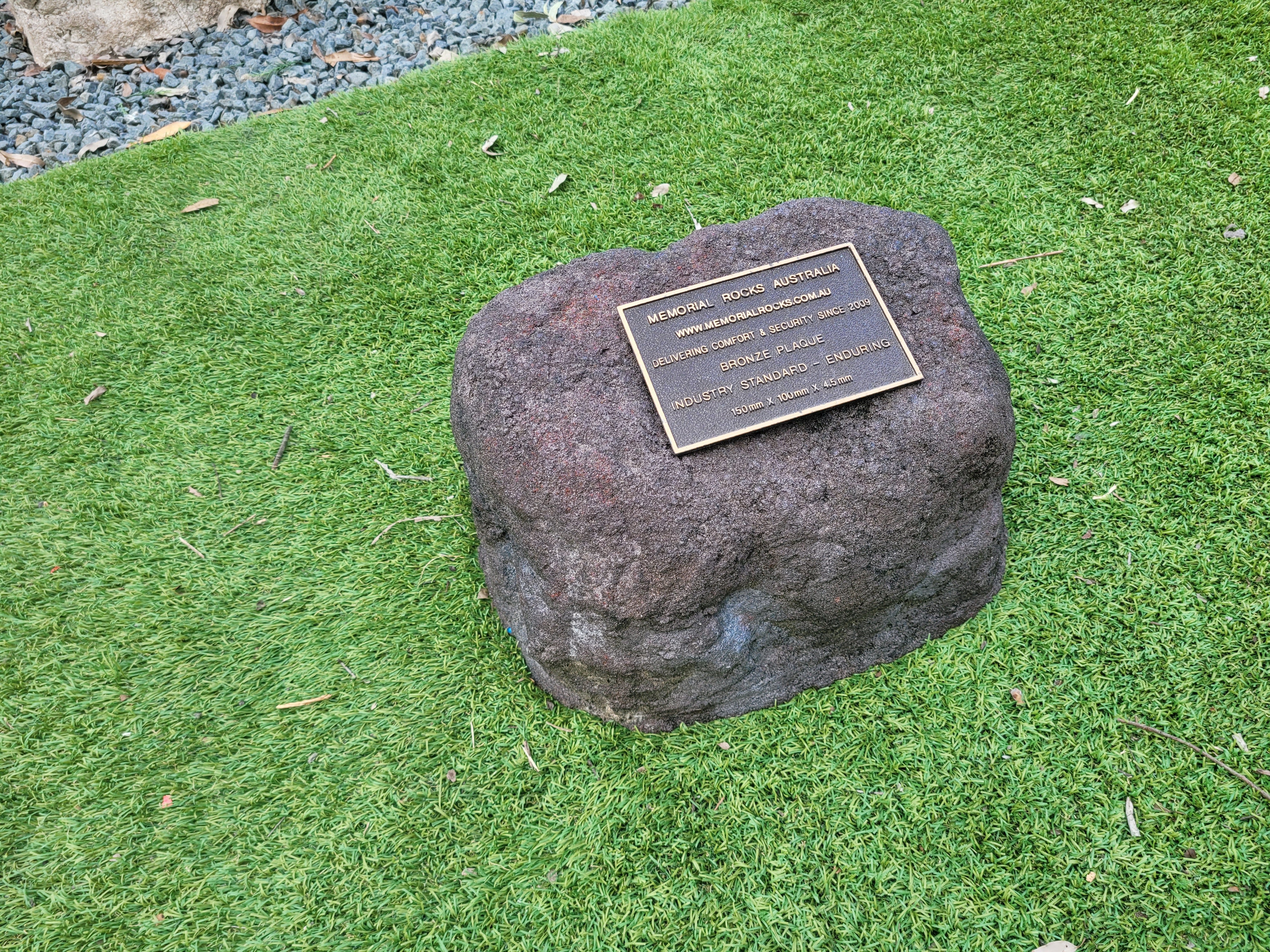 Memorial Rock Urn 1893 Regular Black