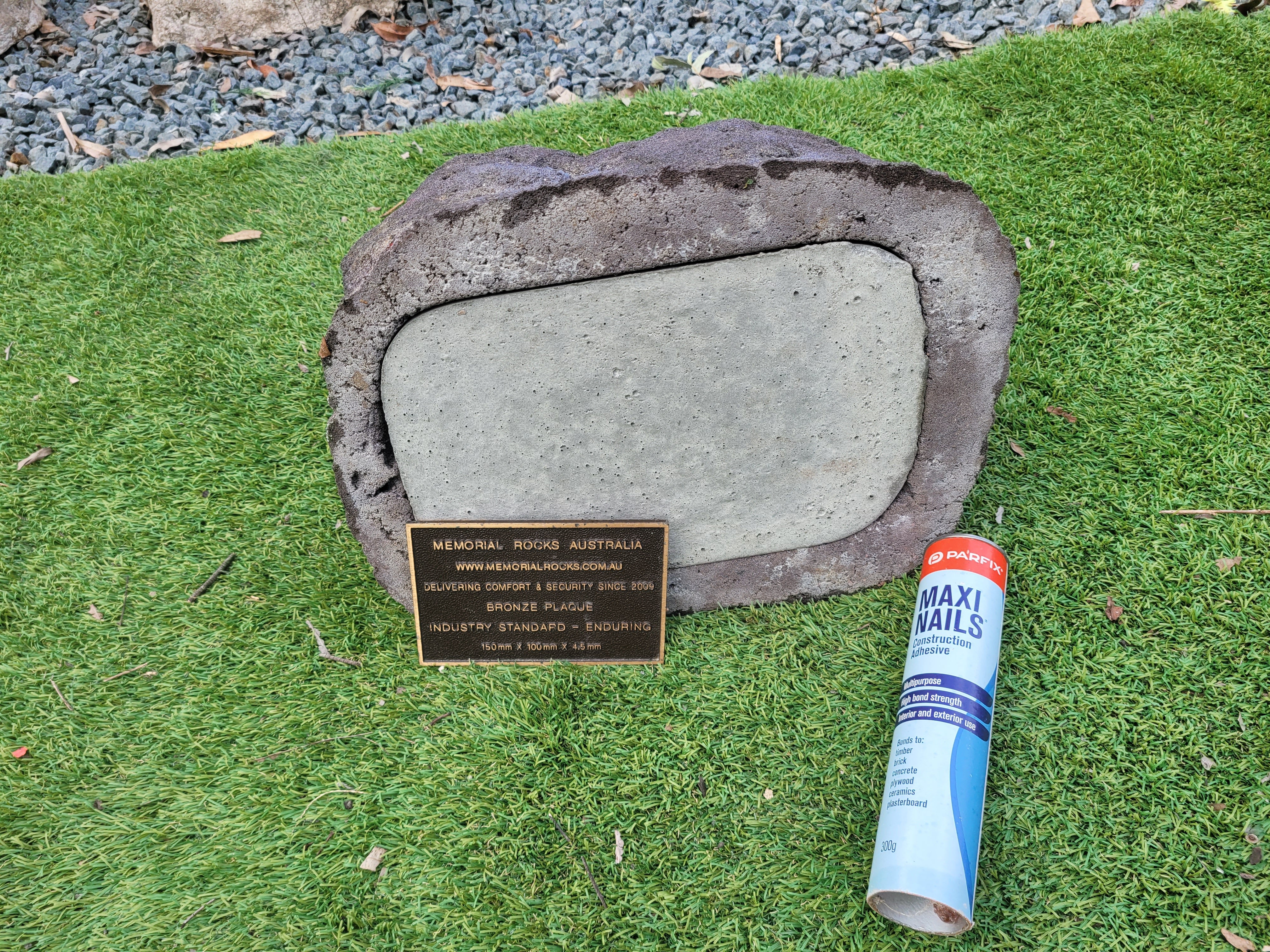 Memorial Rock Urn 1893 Regular Black