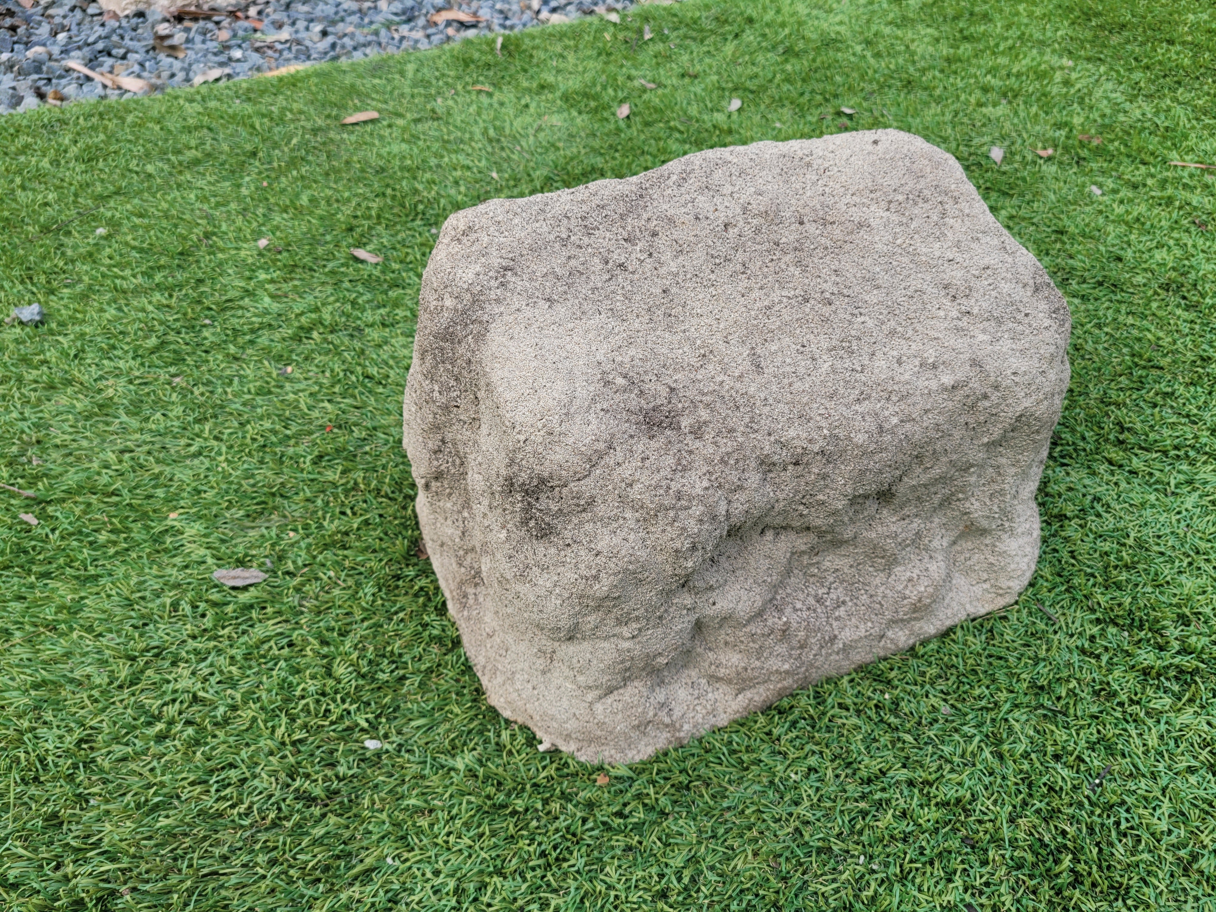 Memorial Rock Urn 1895 Regular Natural Riversand