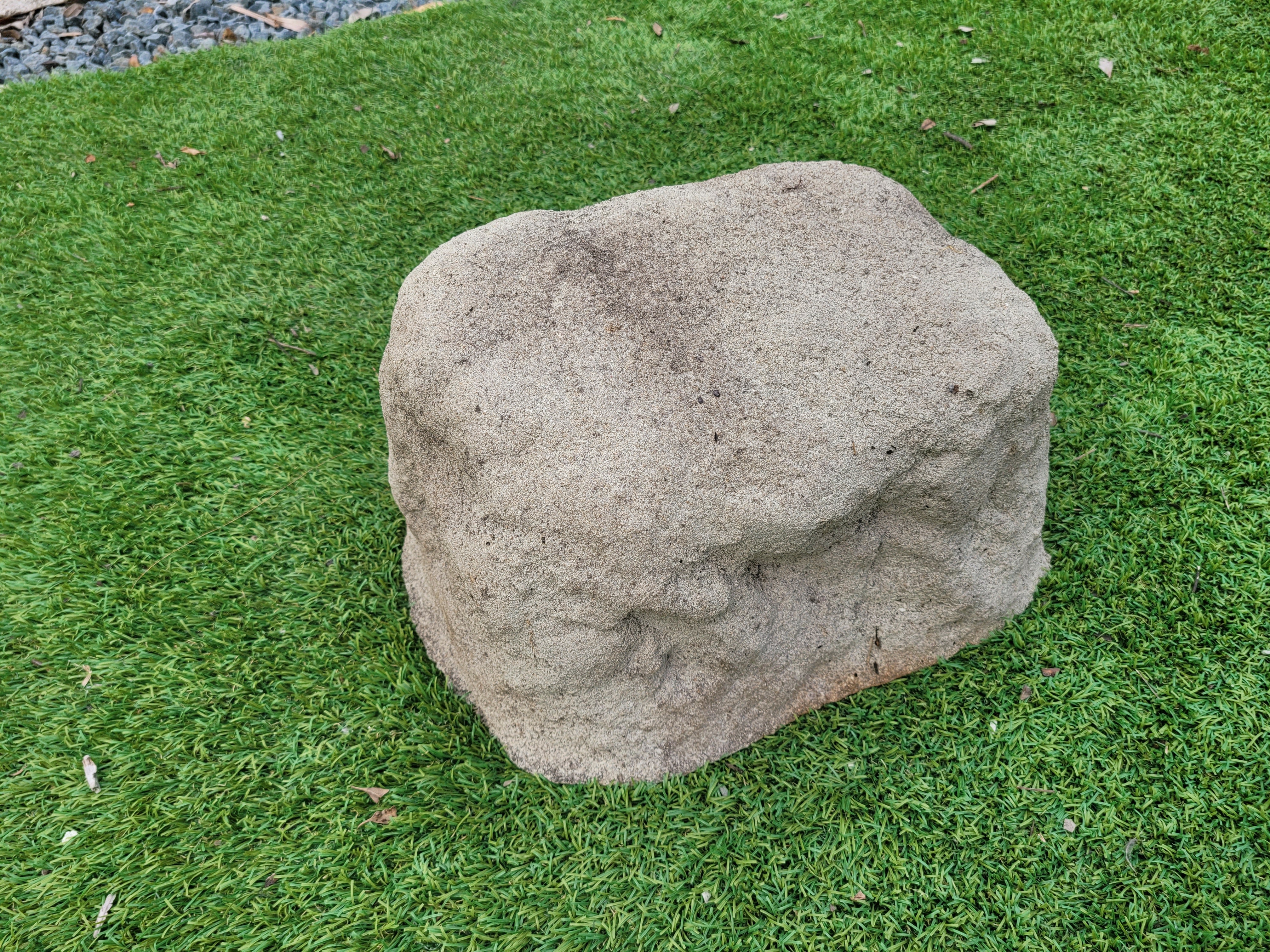 Memorial Rock Urn 1896 Regular Natural Riversand