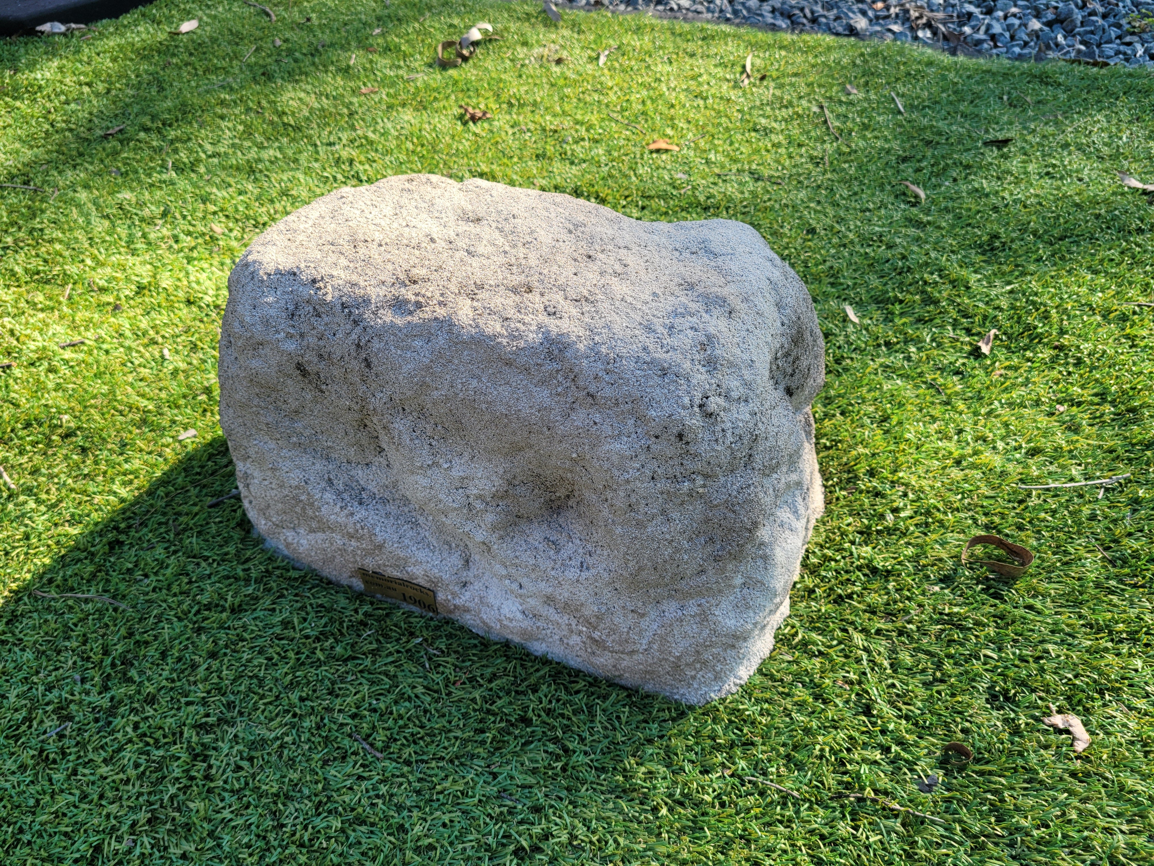 Memorial Rock Urn 1906 Regular Natural Riversand