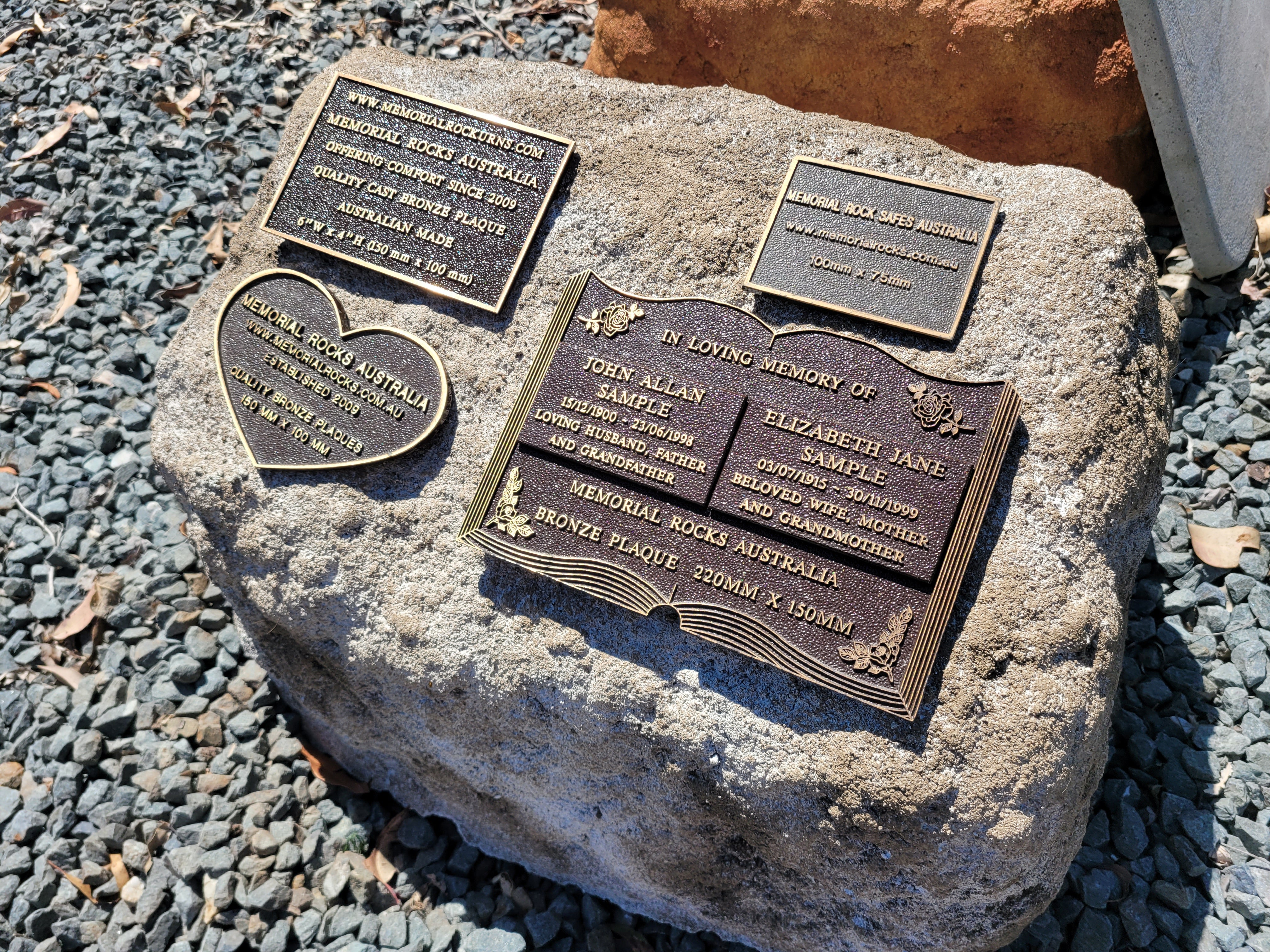 Memorial Rock Urn 1910 Extra-Large  Natural Riversand