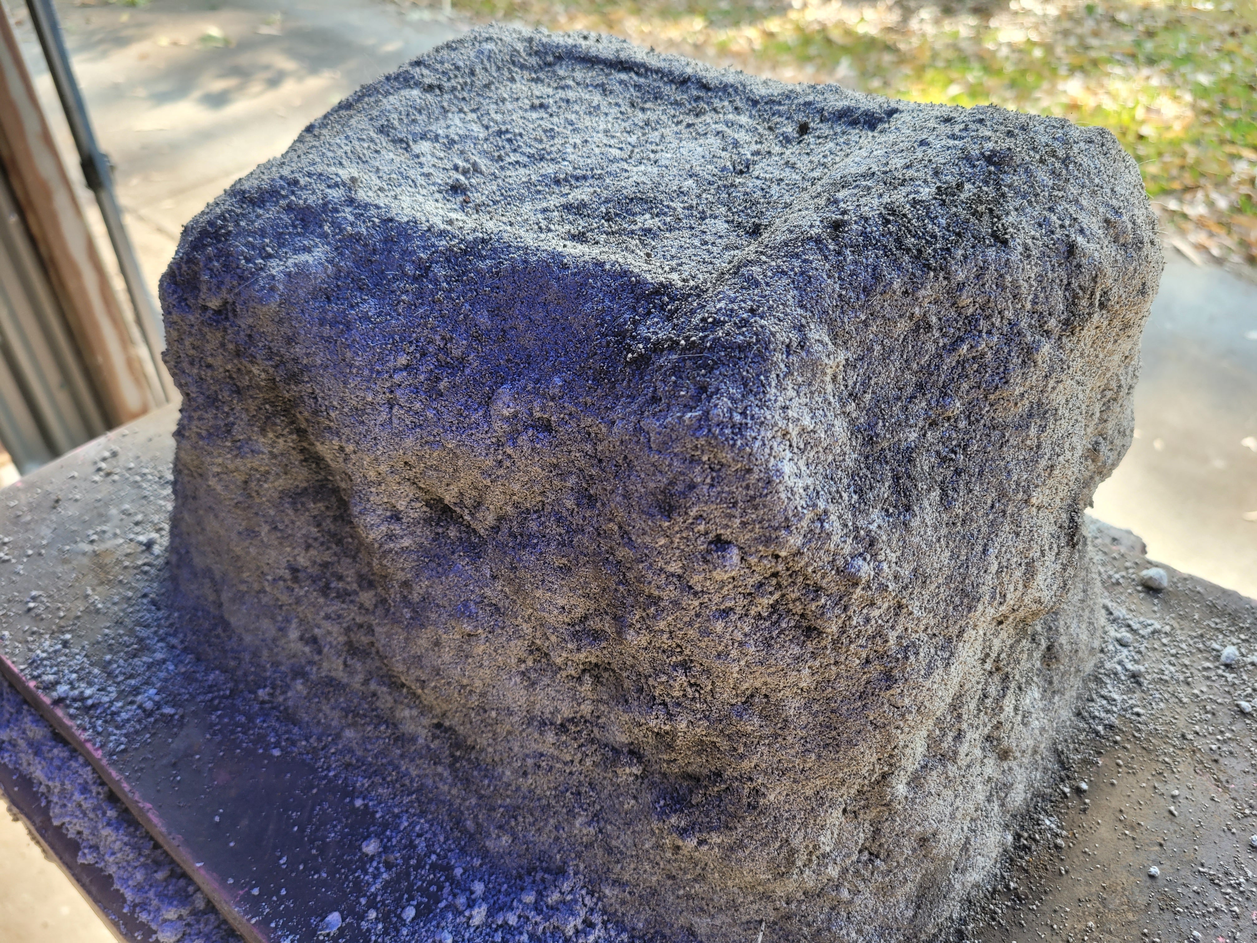 Memorial Rock Urn 1914 Regular Natural Riversand