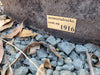 Memorial Rock Urn 1916 Medium Black / Charcoal