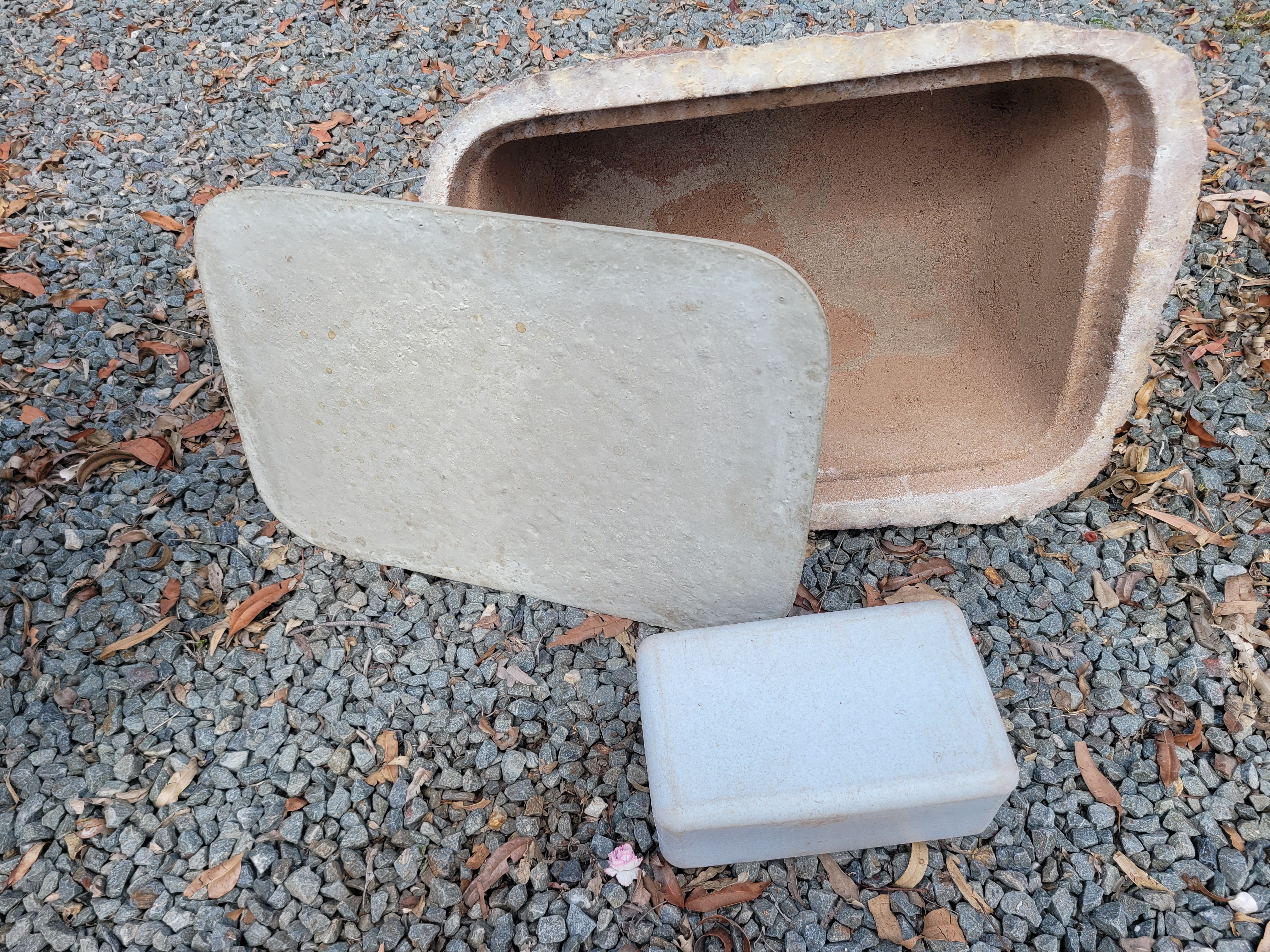 Memorial Rock Urn 1920 Extra-Large  Pink / Red