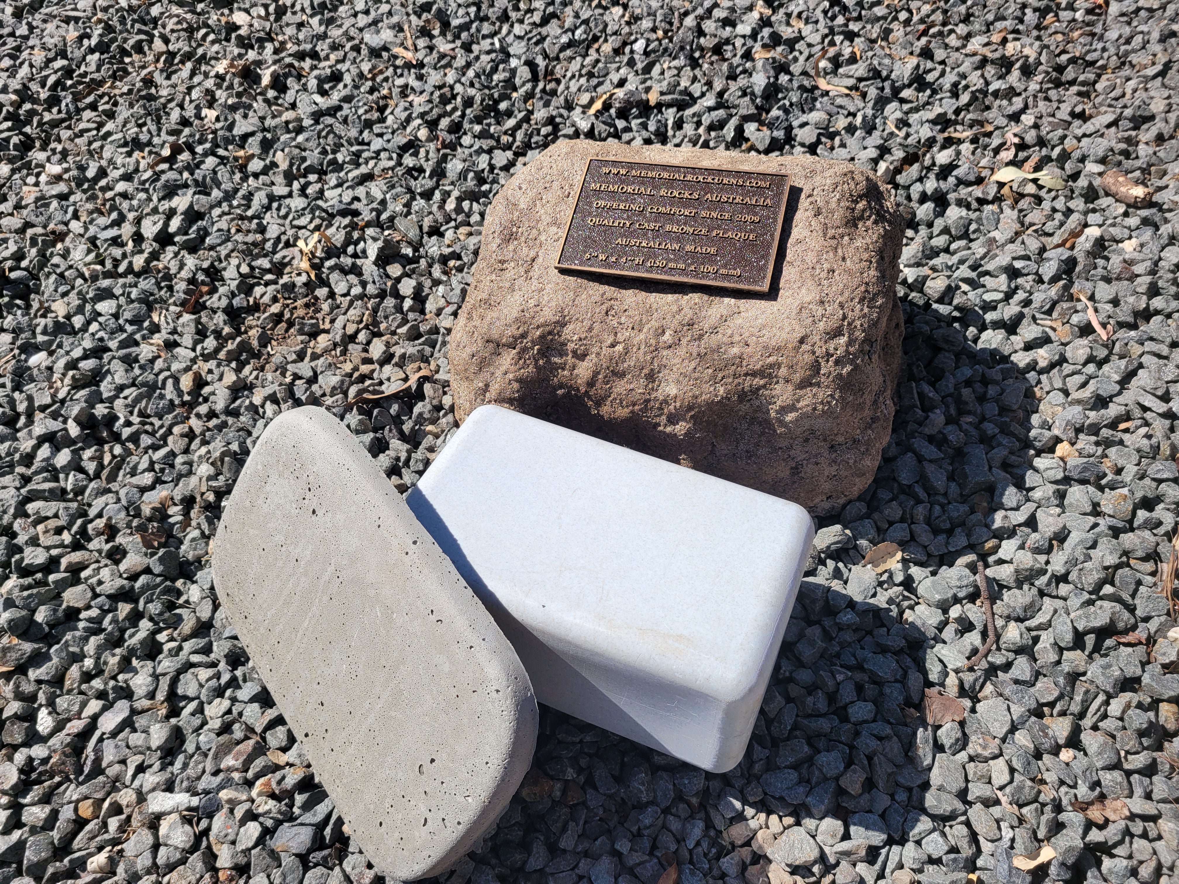 Memorial Rock Urn 2040 Regular Natural Riversand