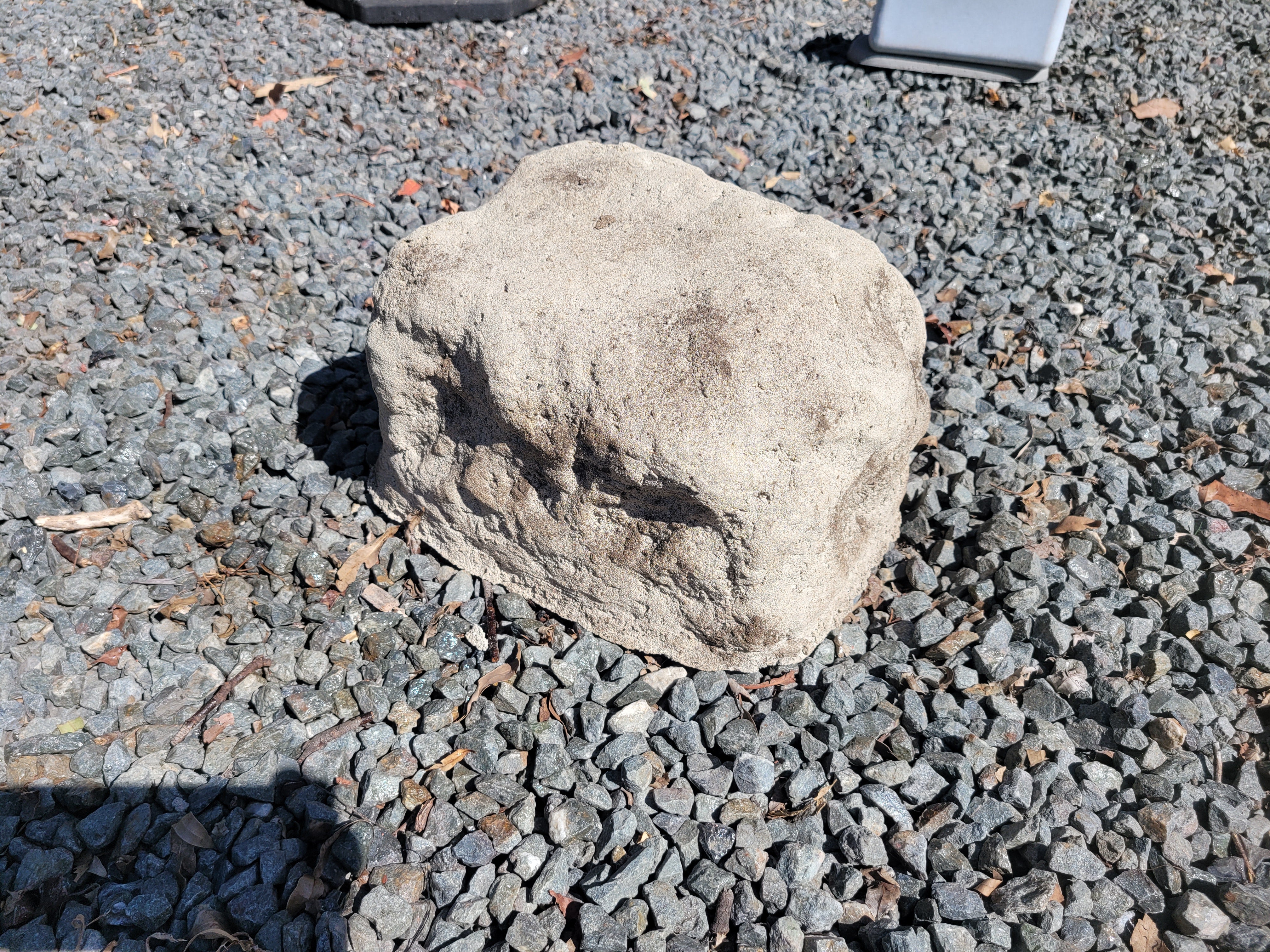 Memorial Rock Urn 2041 Regular Natural Riversand