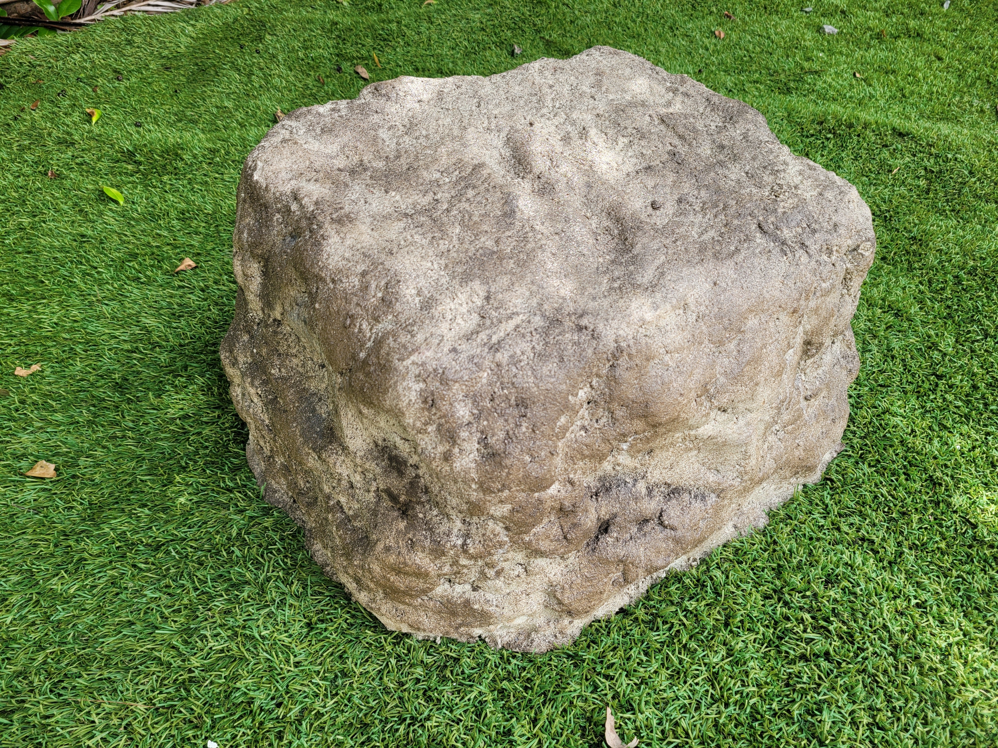 Memorial Rock Urn 2042 Large Double Natural Riversand