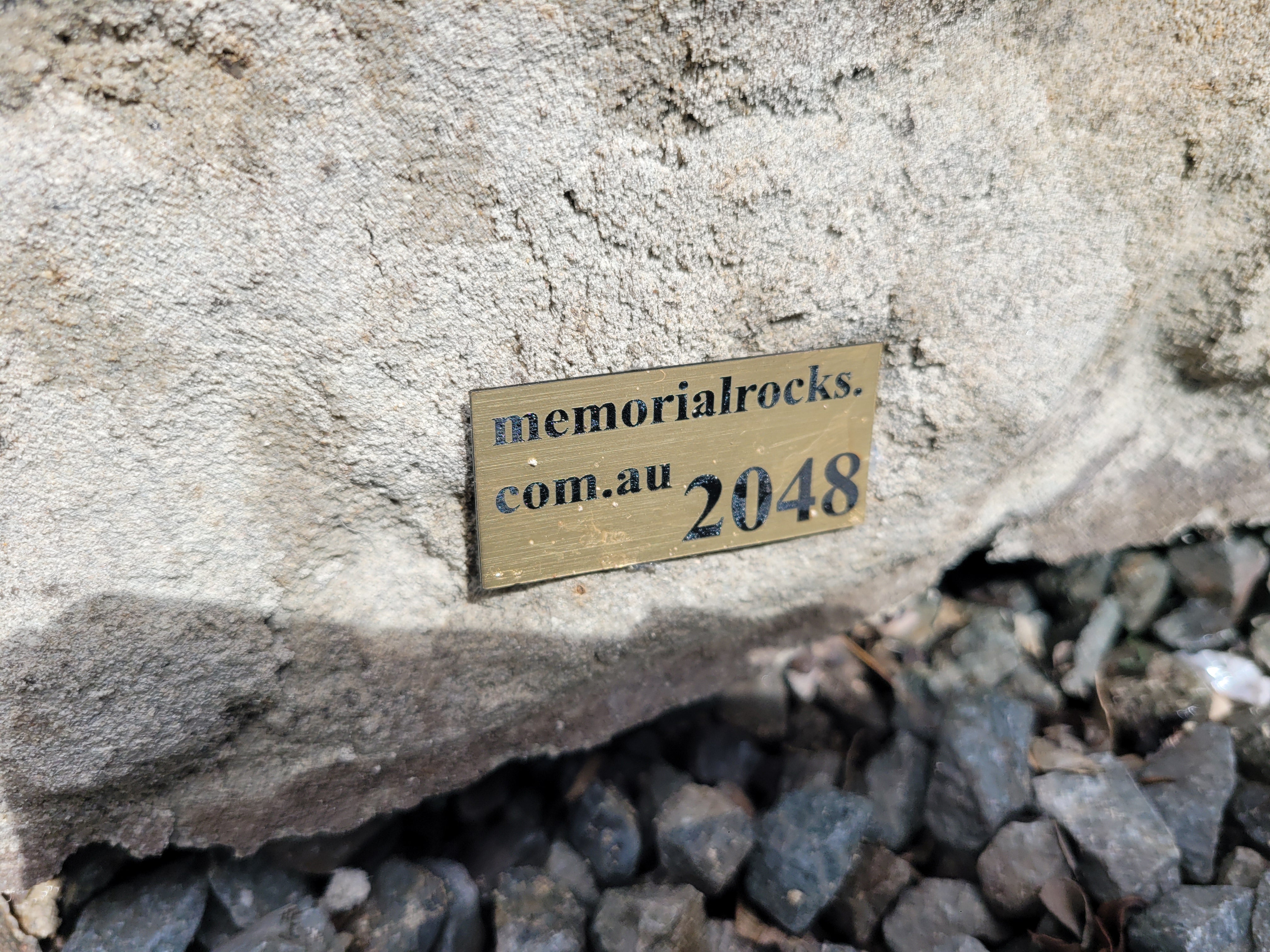 Memorial Rock Urn 2048 Extra-Large  Natural Riversand