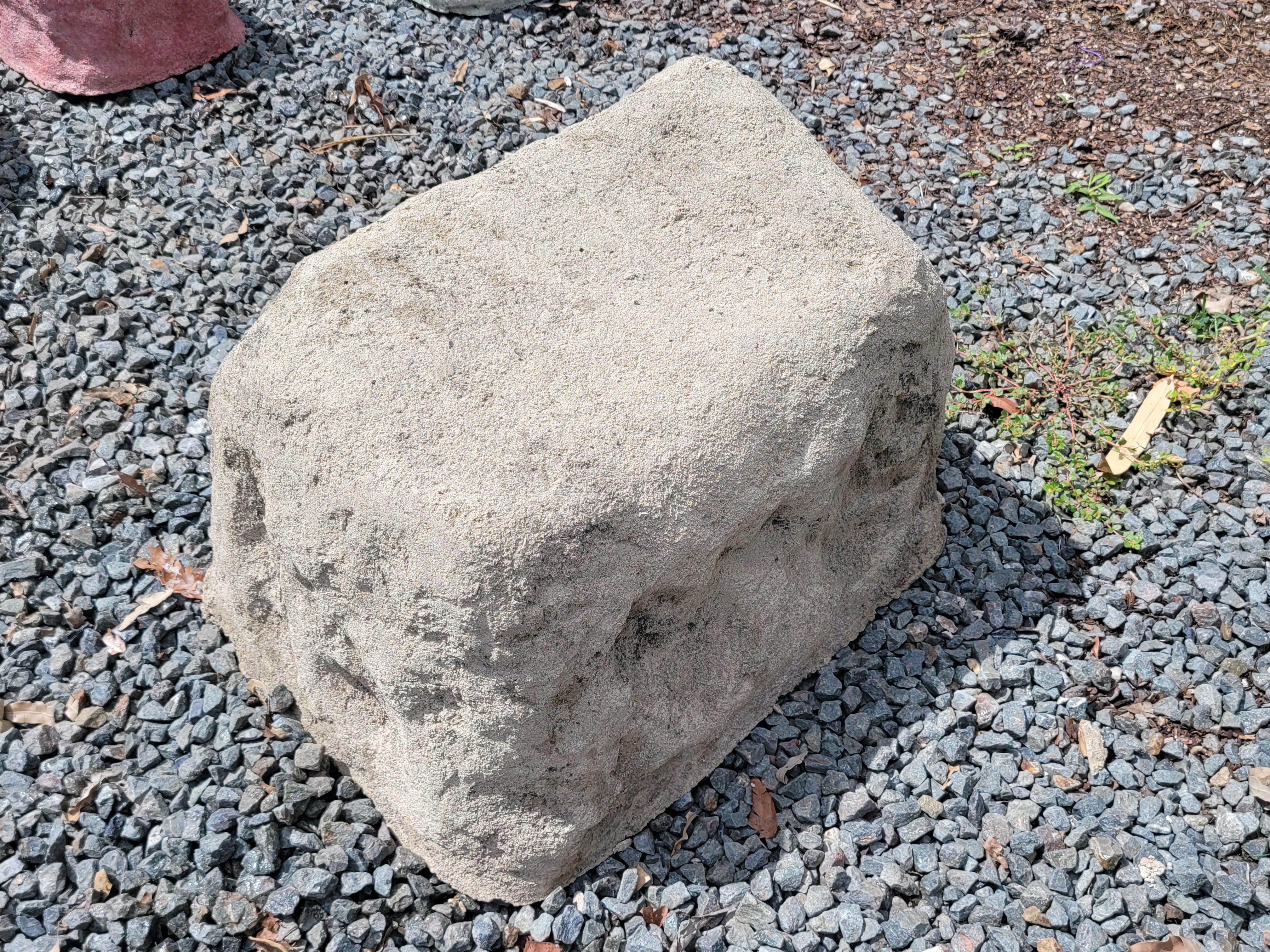 Memorial Rock Urn 2050 Extra-Large  Natural Riversand