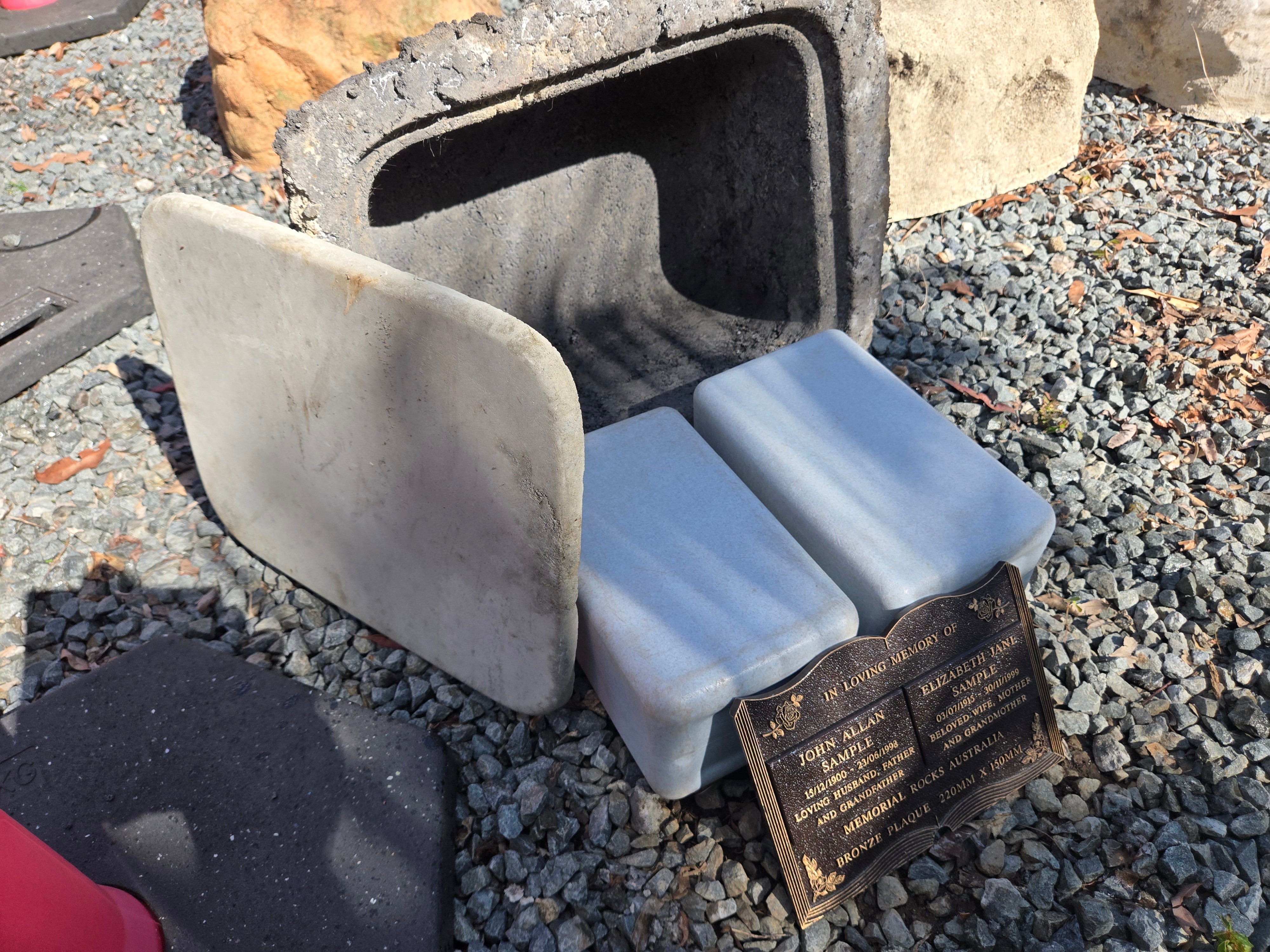 Memorial Rock Urn 2139 Large Double Black