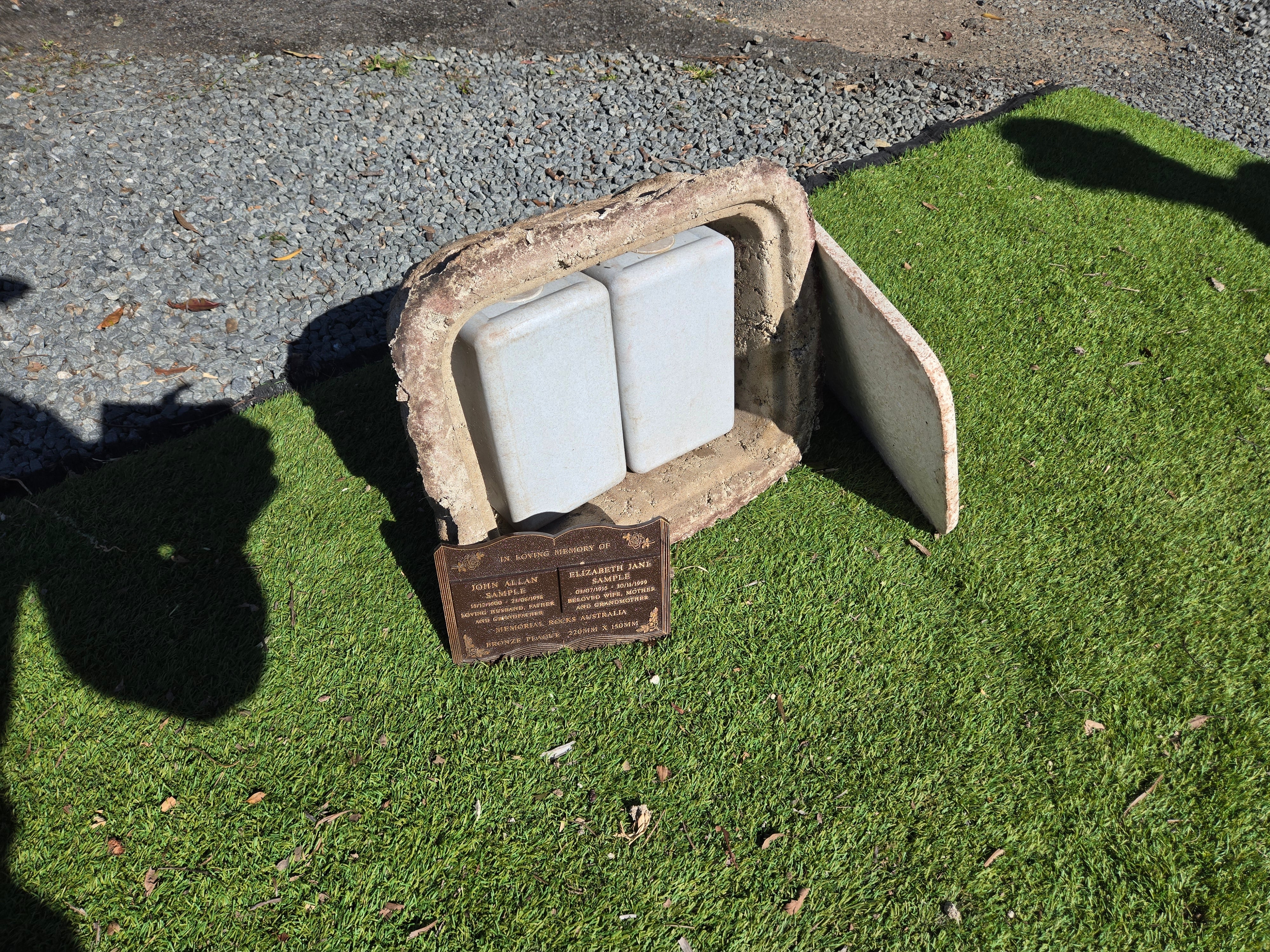 Memorial Rock Urn 2169 Large Double Natural Riversand