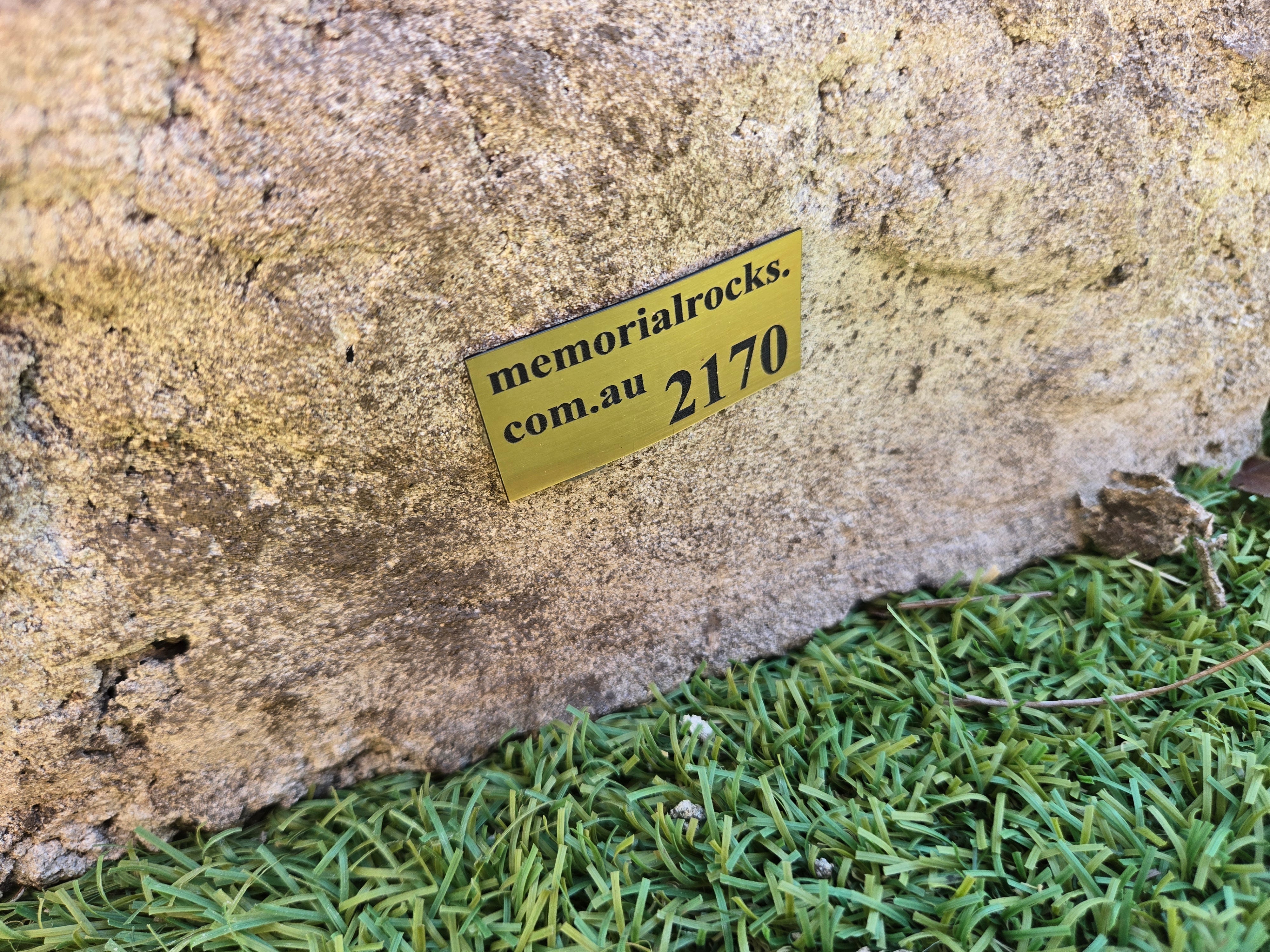 Ex-Large Single Memorial Rock Urn 2170 Novelty