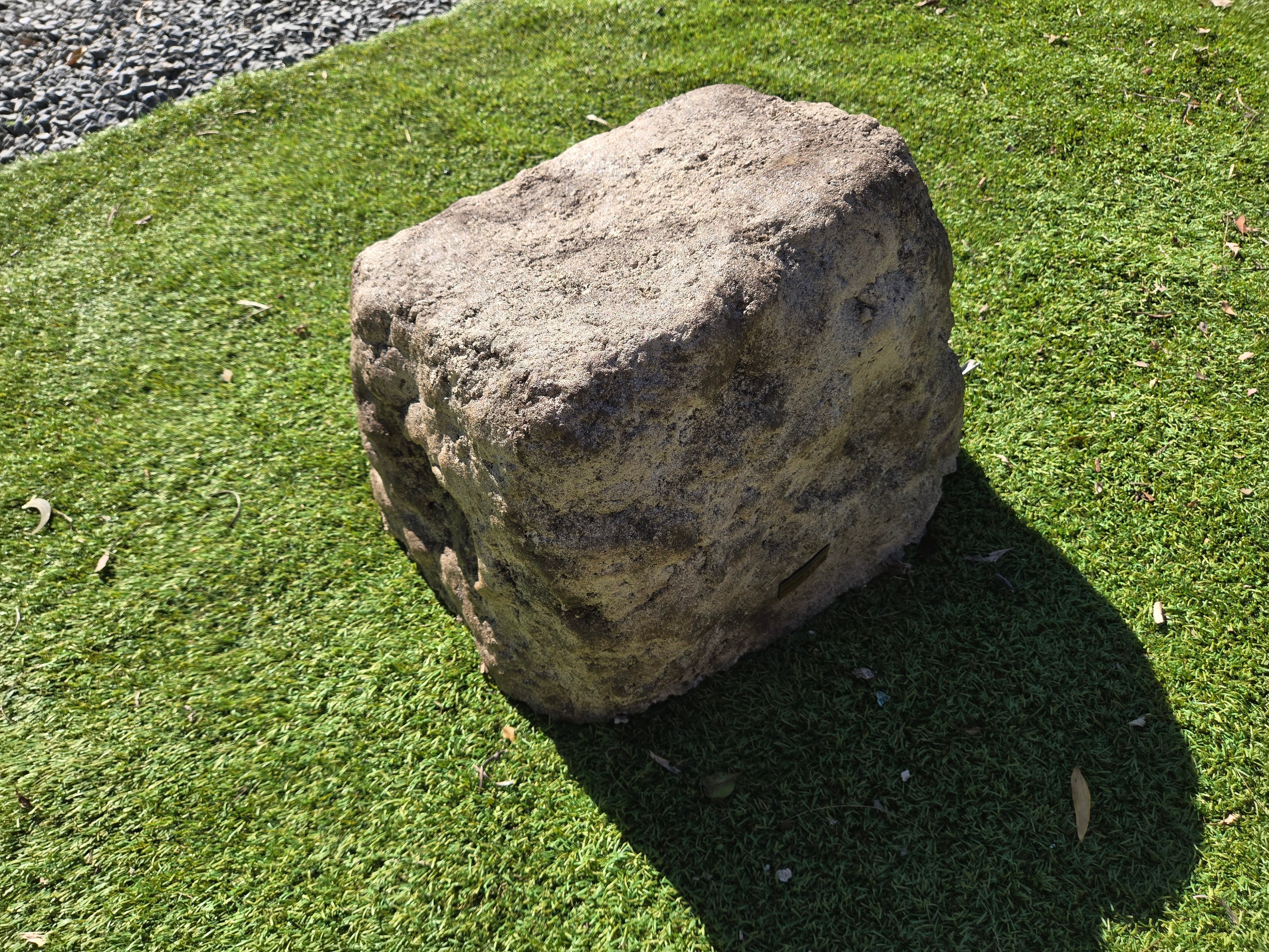 Ex-Large Single Memorial Rock Urn 2170 Novelty
