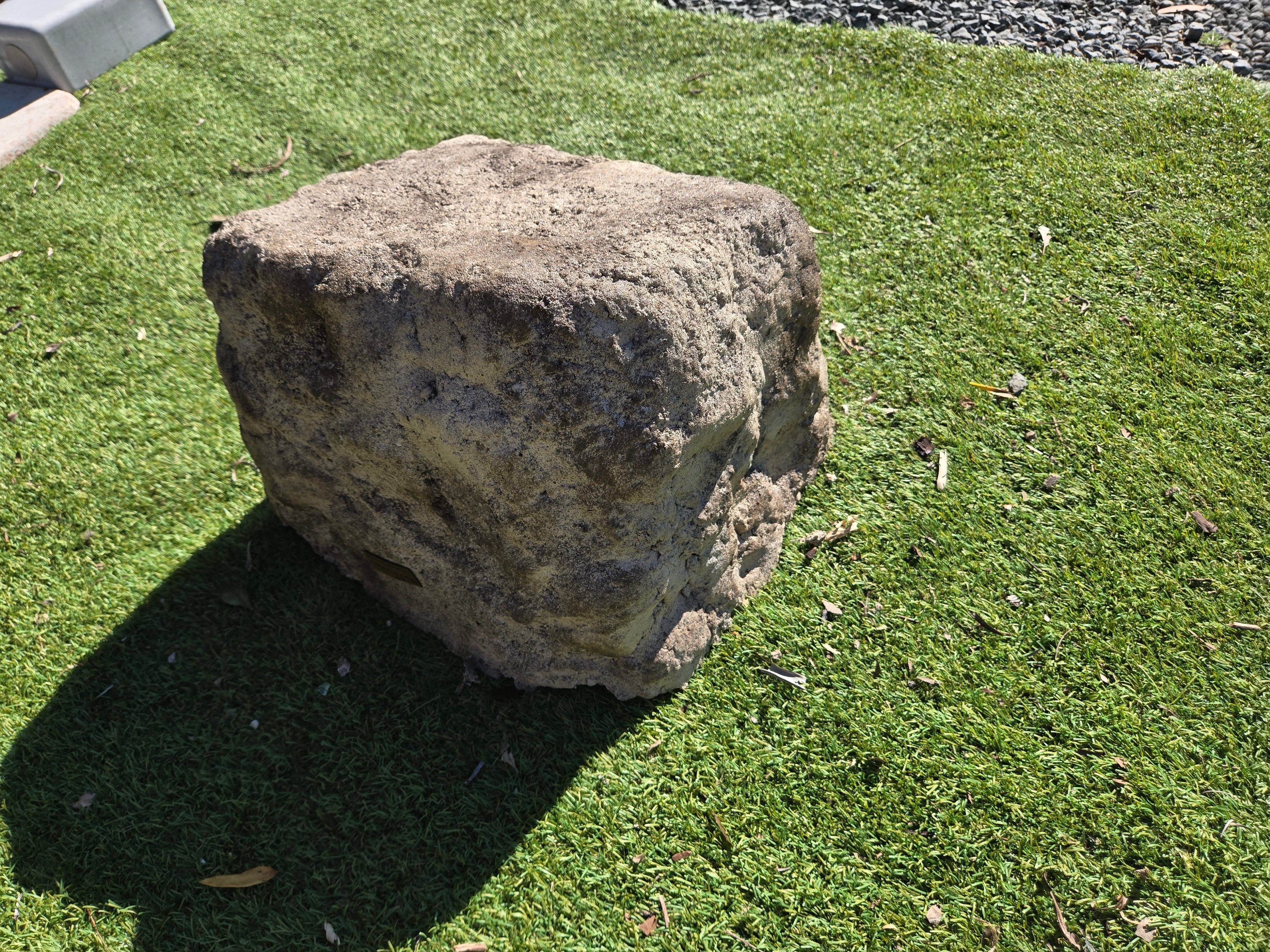Ex-Large Single Memorial Rock Urn 2170 Novelty