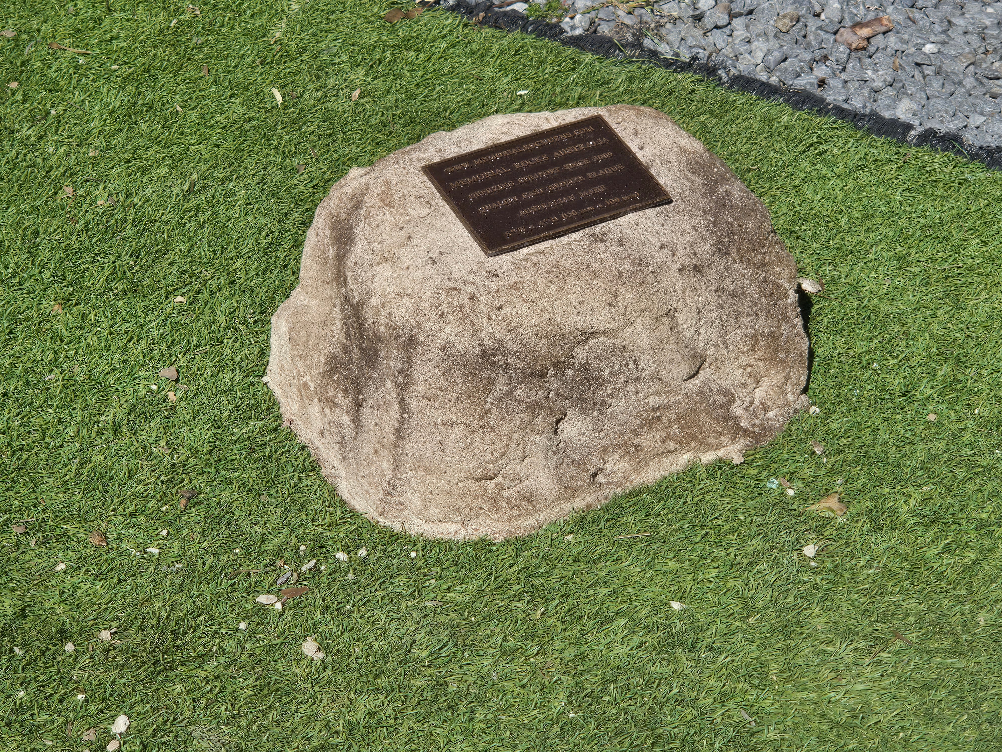 Memorial Rock Urn 2174 Medium Natural Riversand