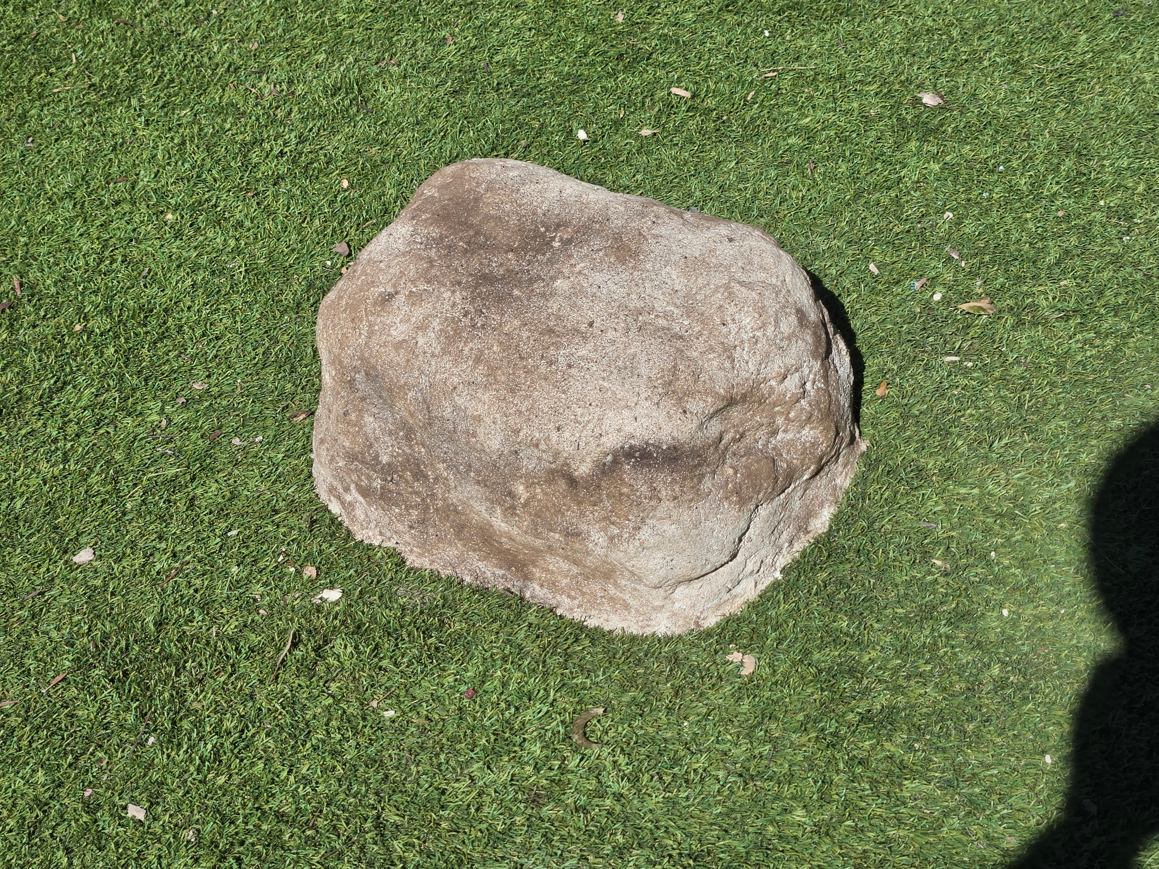 Memorial Rock Urn 2175 Medium Natural Riversand