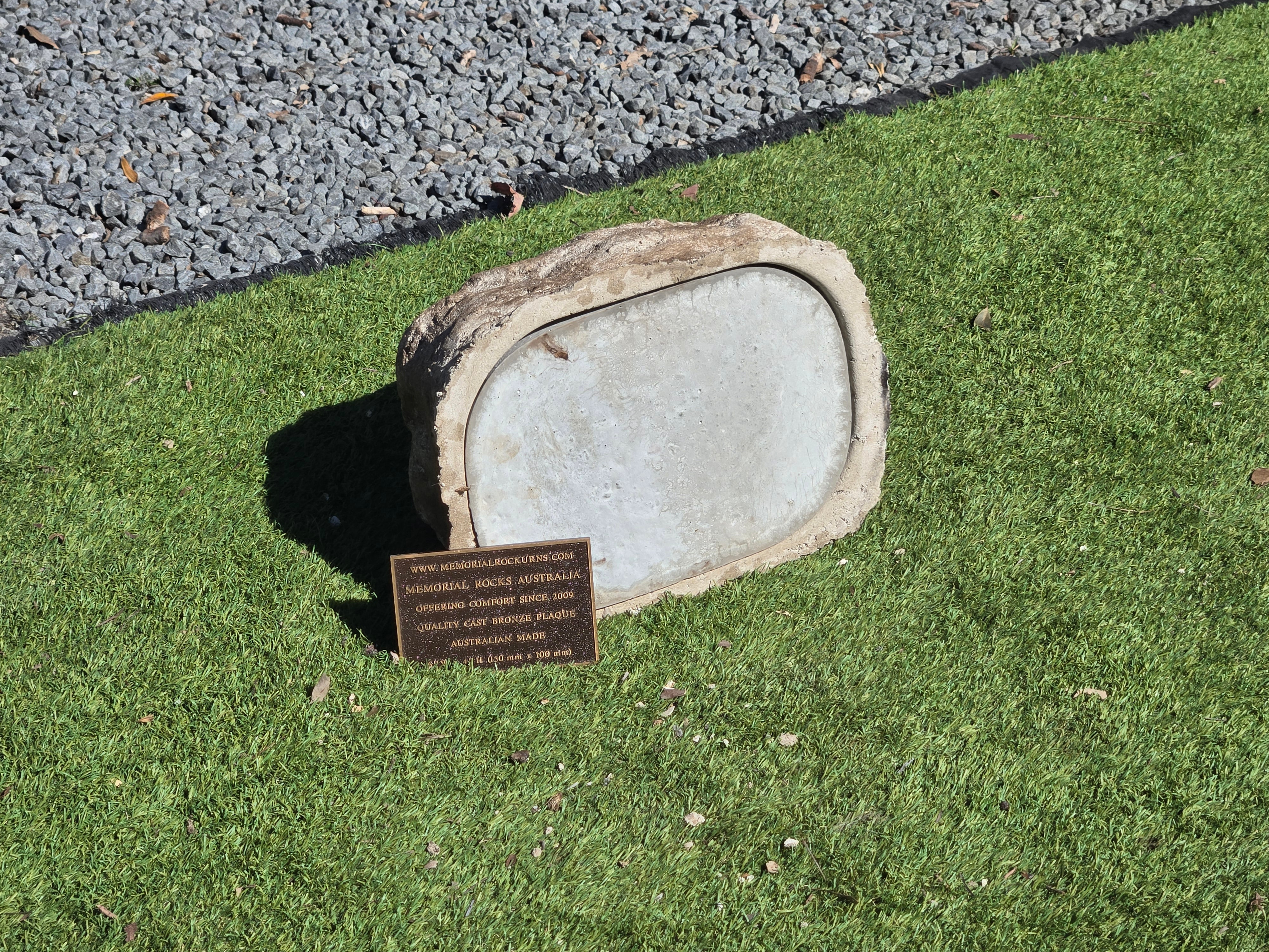 Memorial Rock Urn 2175 Medium Natural Riversand