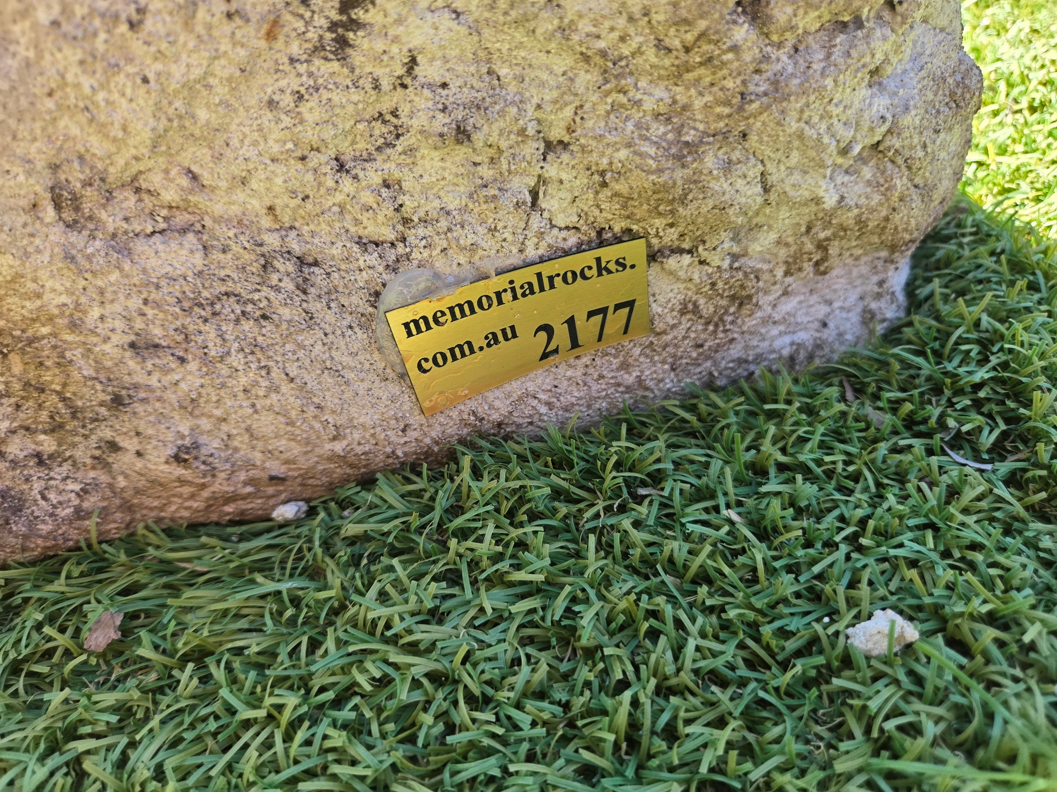 Memorial Rock Urn  2177 Regular Natural Riversand
