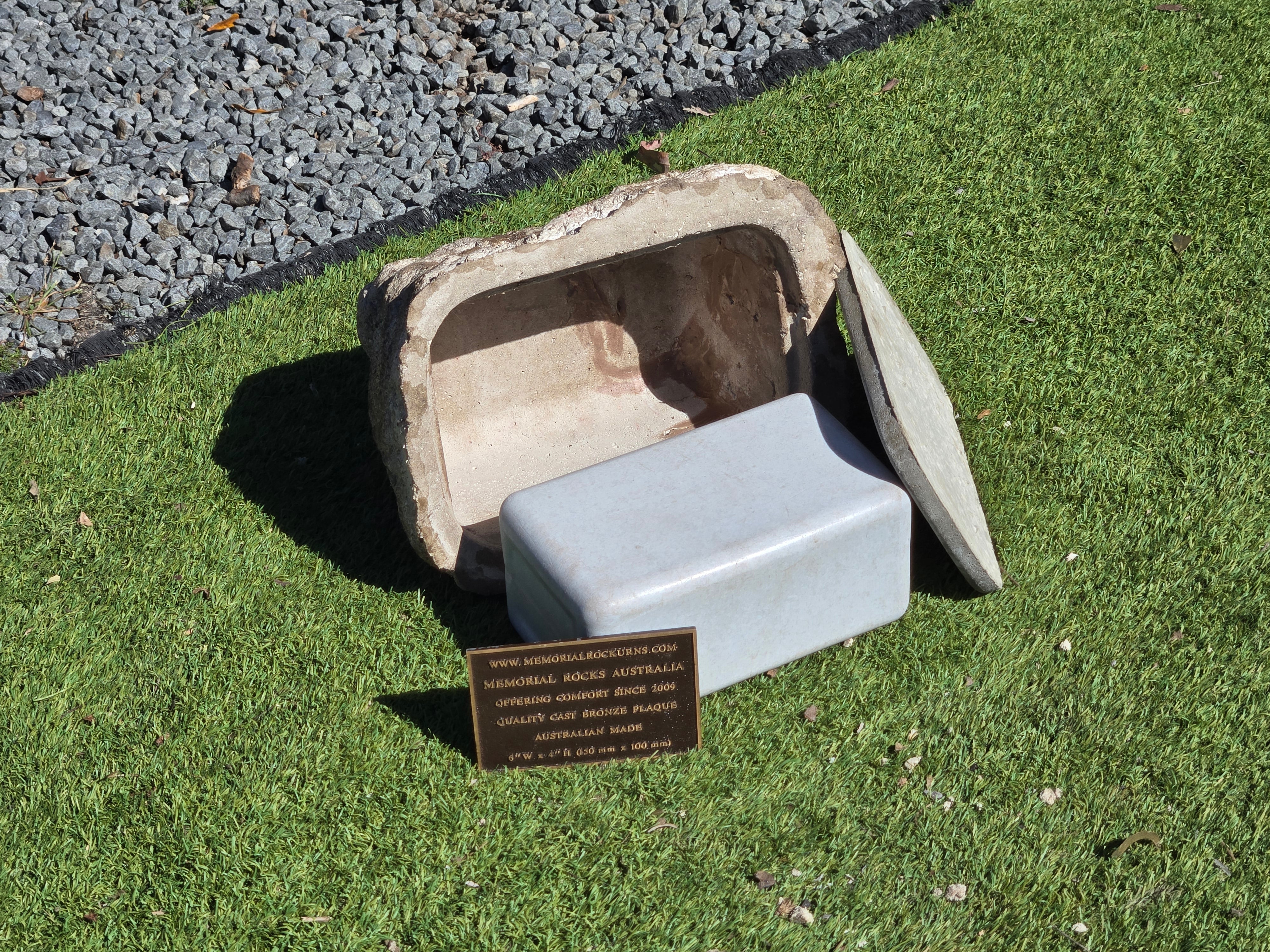Memorial Rock Urn  2177 Regular Natural Riversand