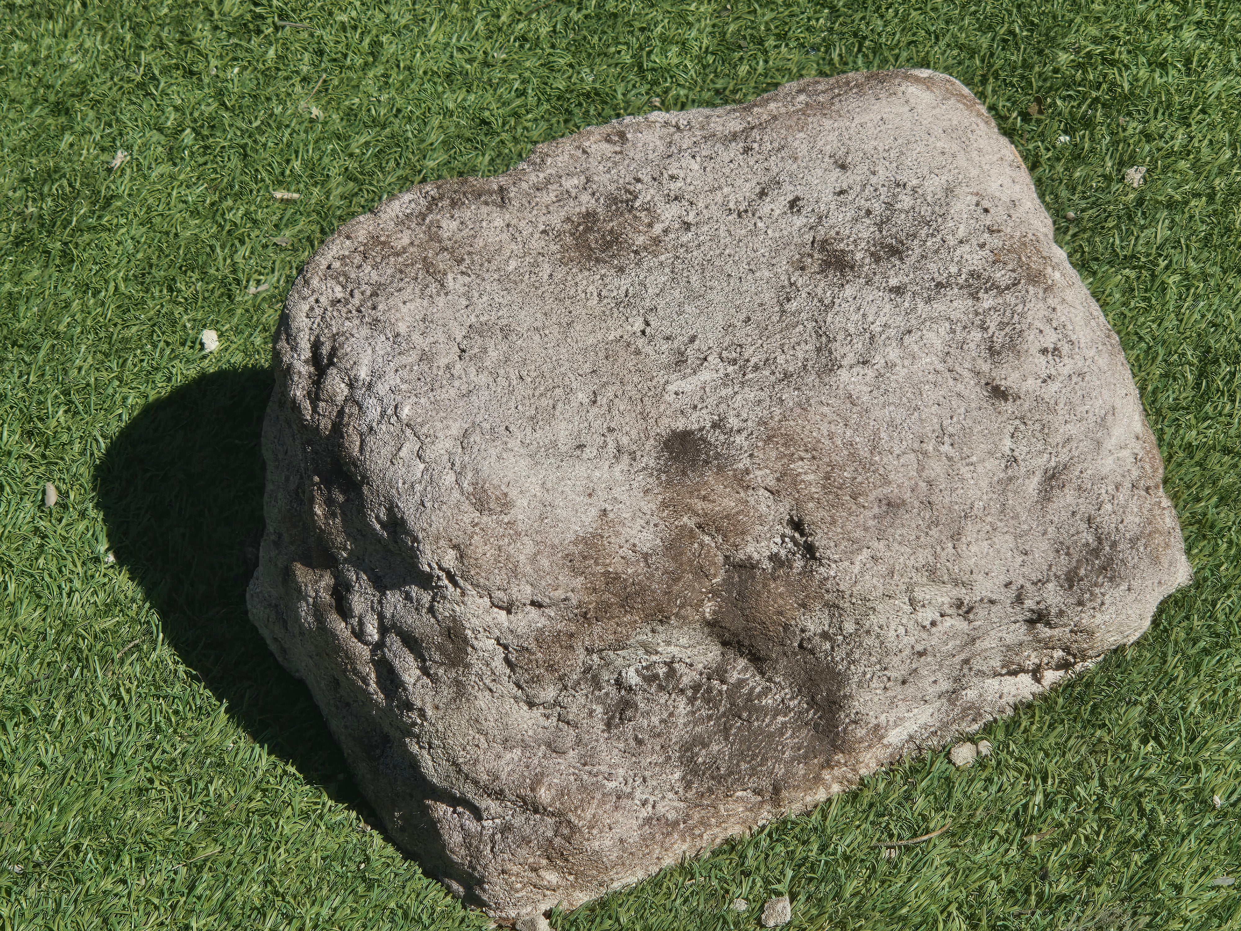 Memorial Rock Urn  2178 Regular Natural Riversand