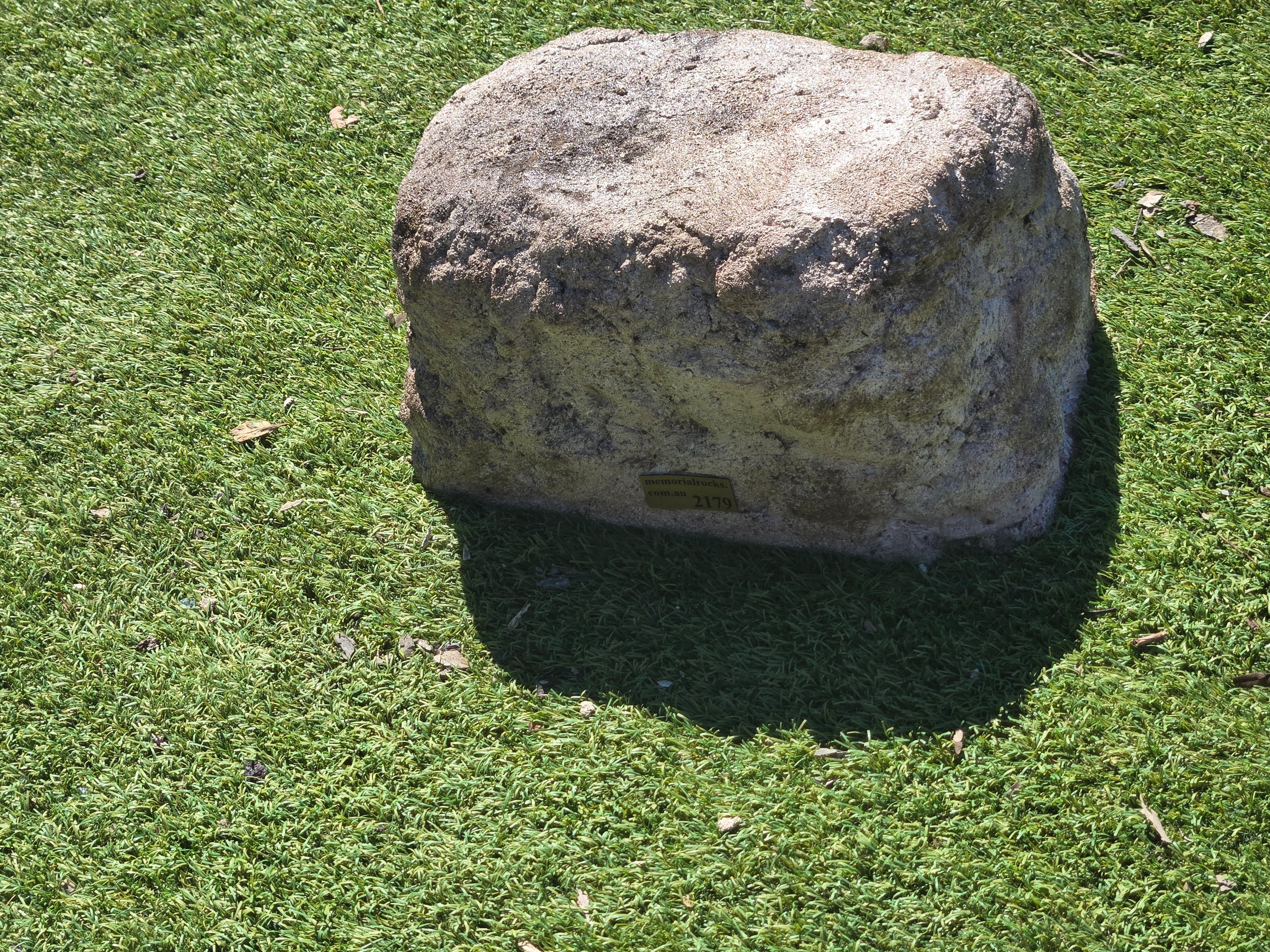 Memorial Rock Urn  2179 Regular Natural Riversand