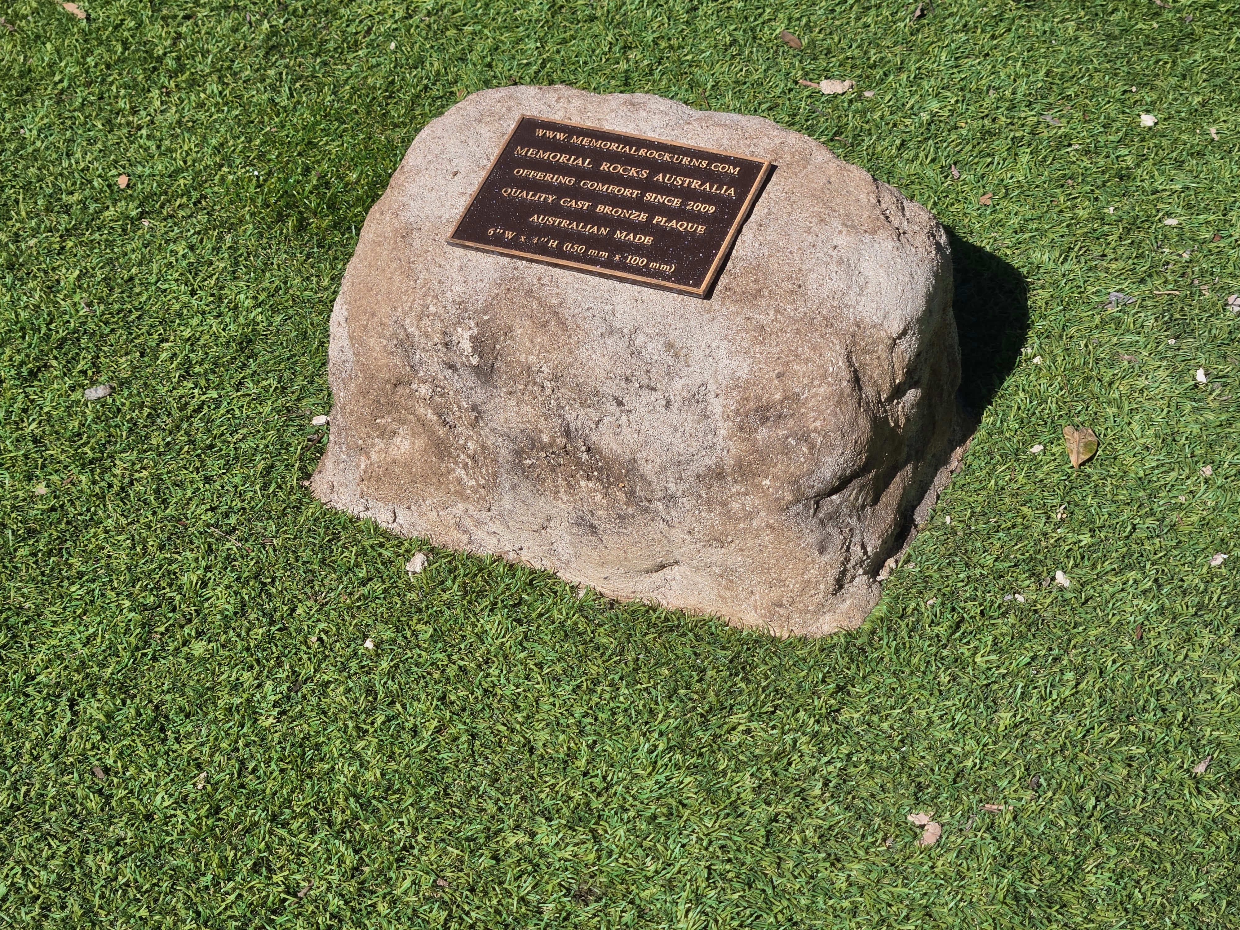 Memorial Rock Urn  2181 Regular Natural Riversand