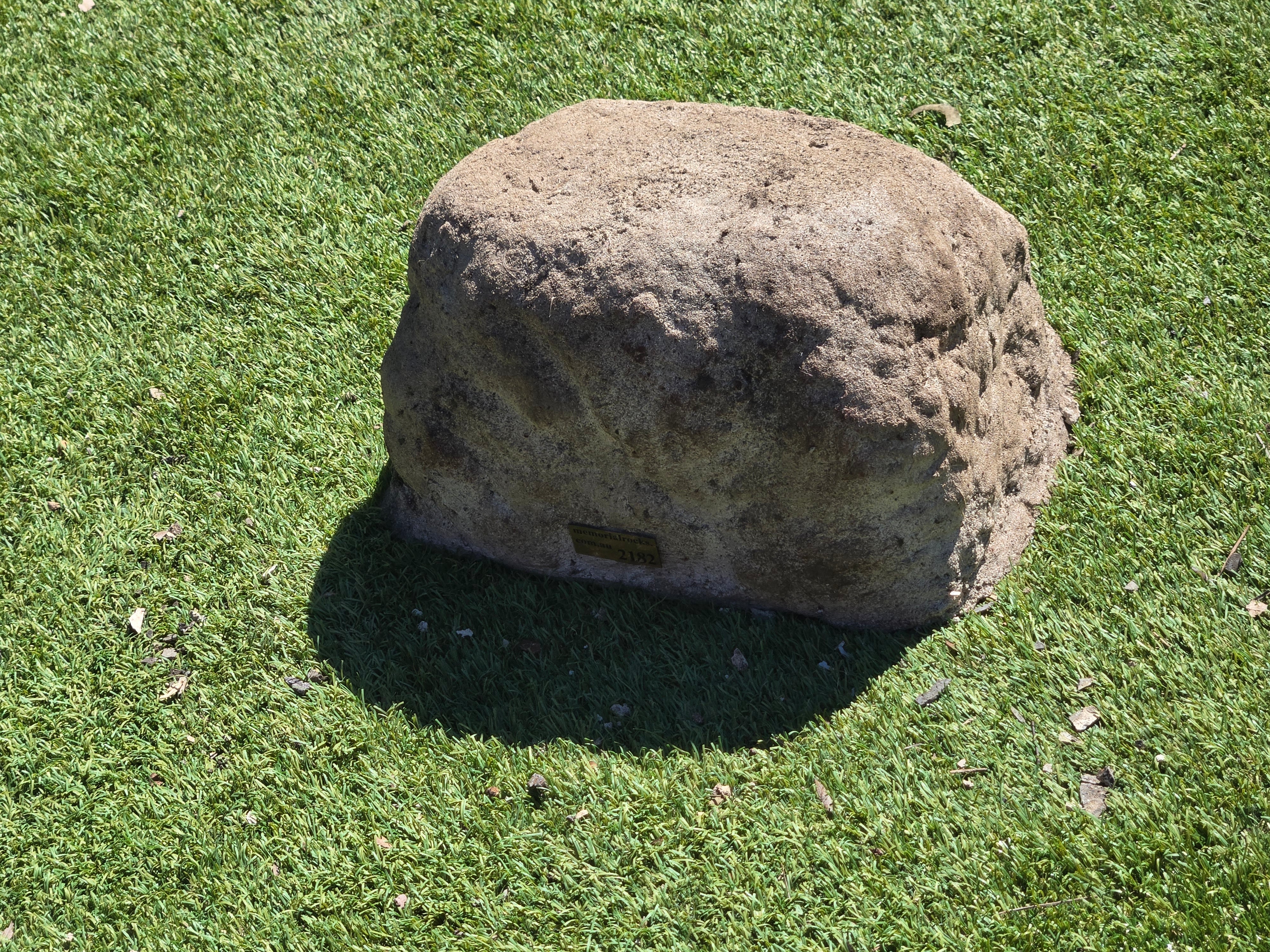 Memorial Rock Urn  2182 Regular Natural Riversand