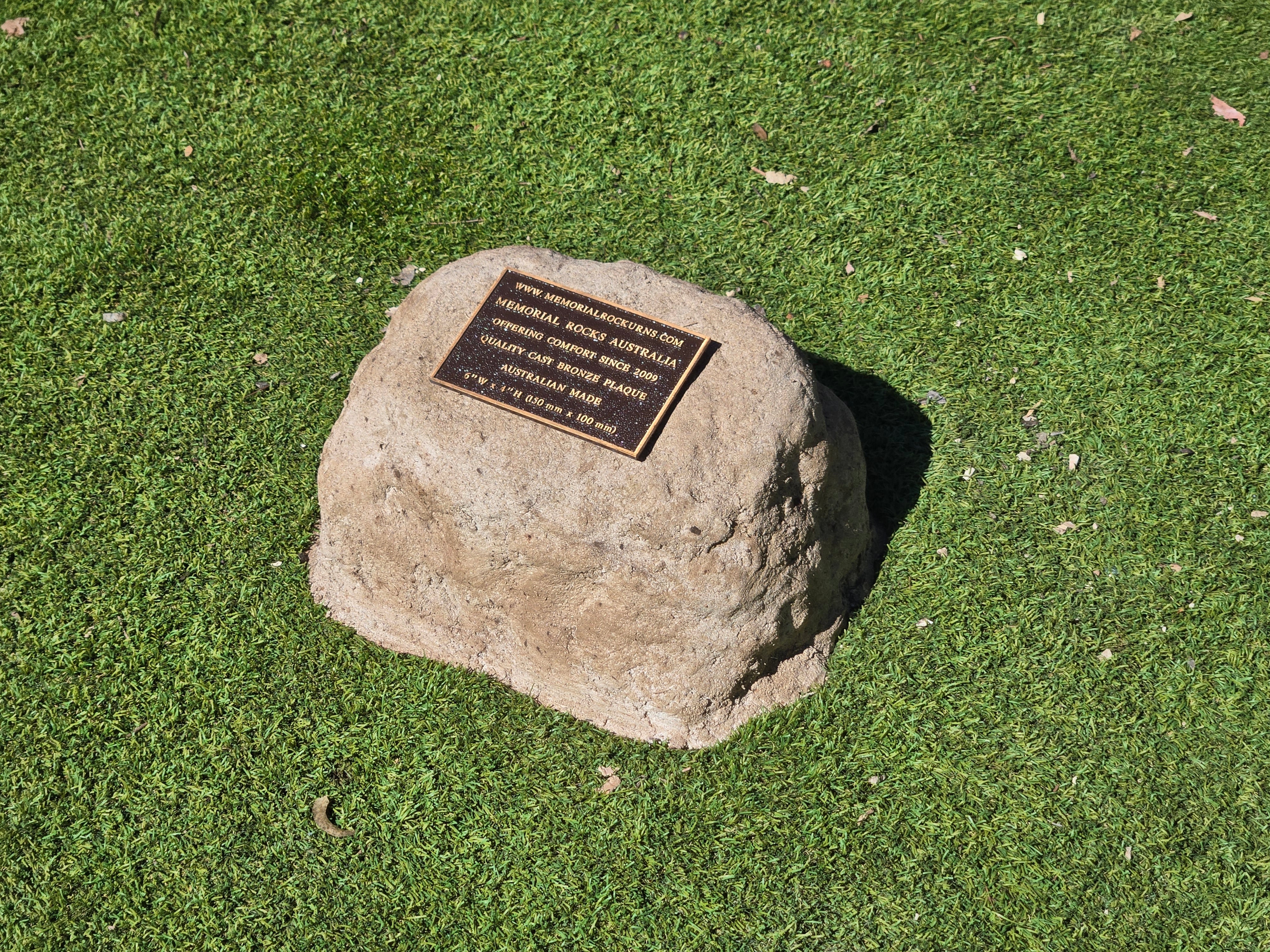 Memorial Rock Urn  2182 Regular Natural Riversand