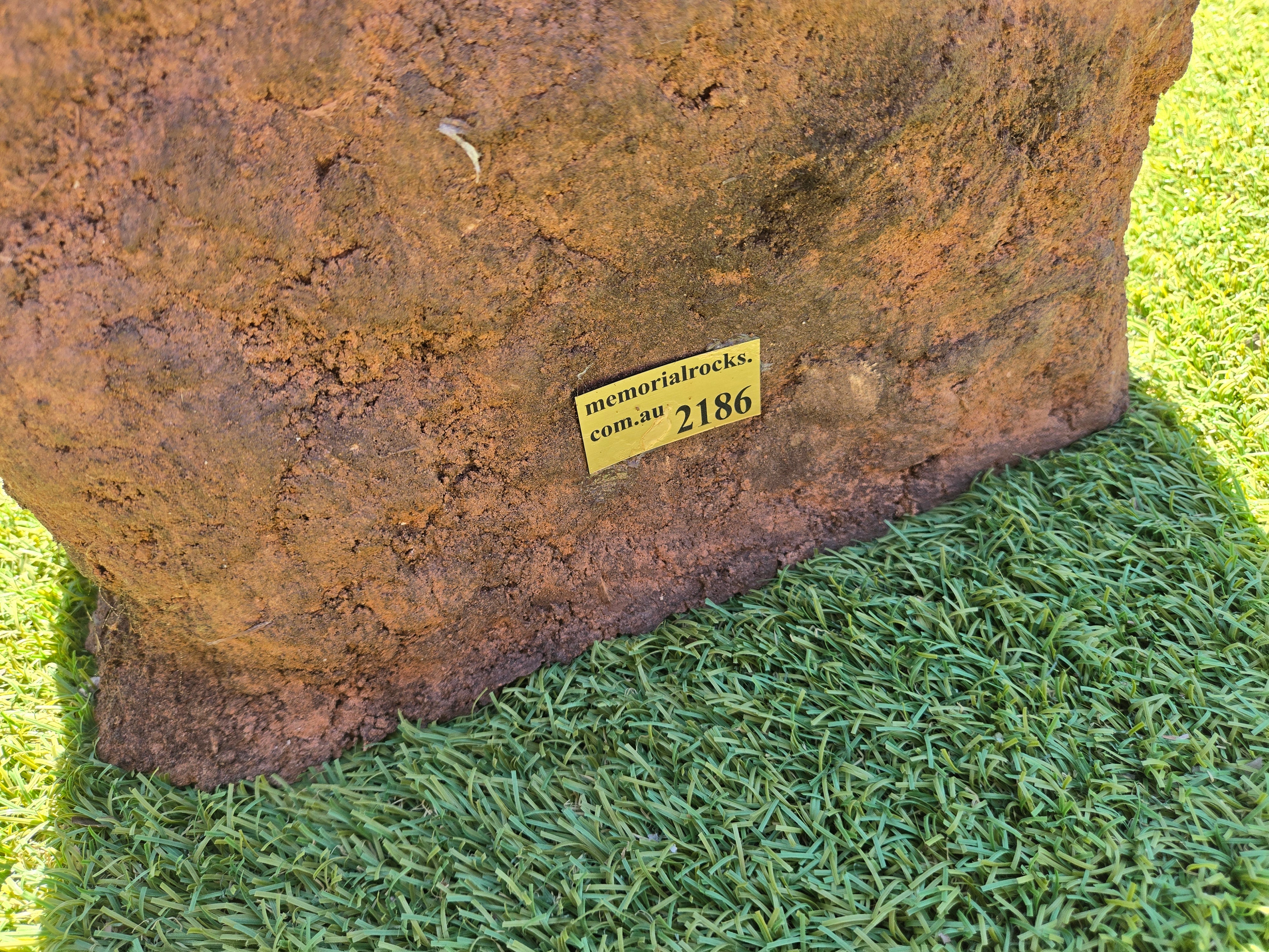 Memorial Rock Urn  2186 Regular Brown